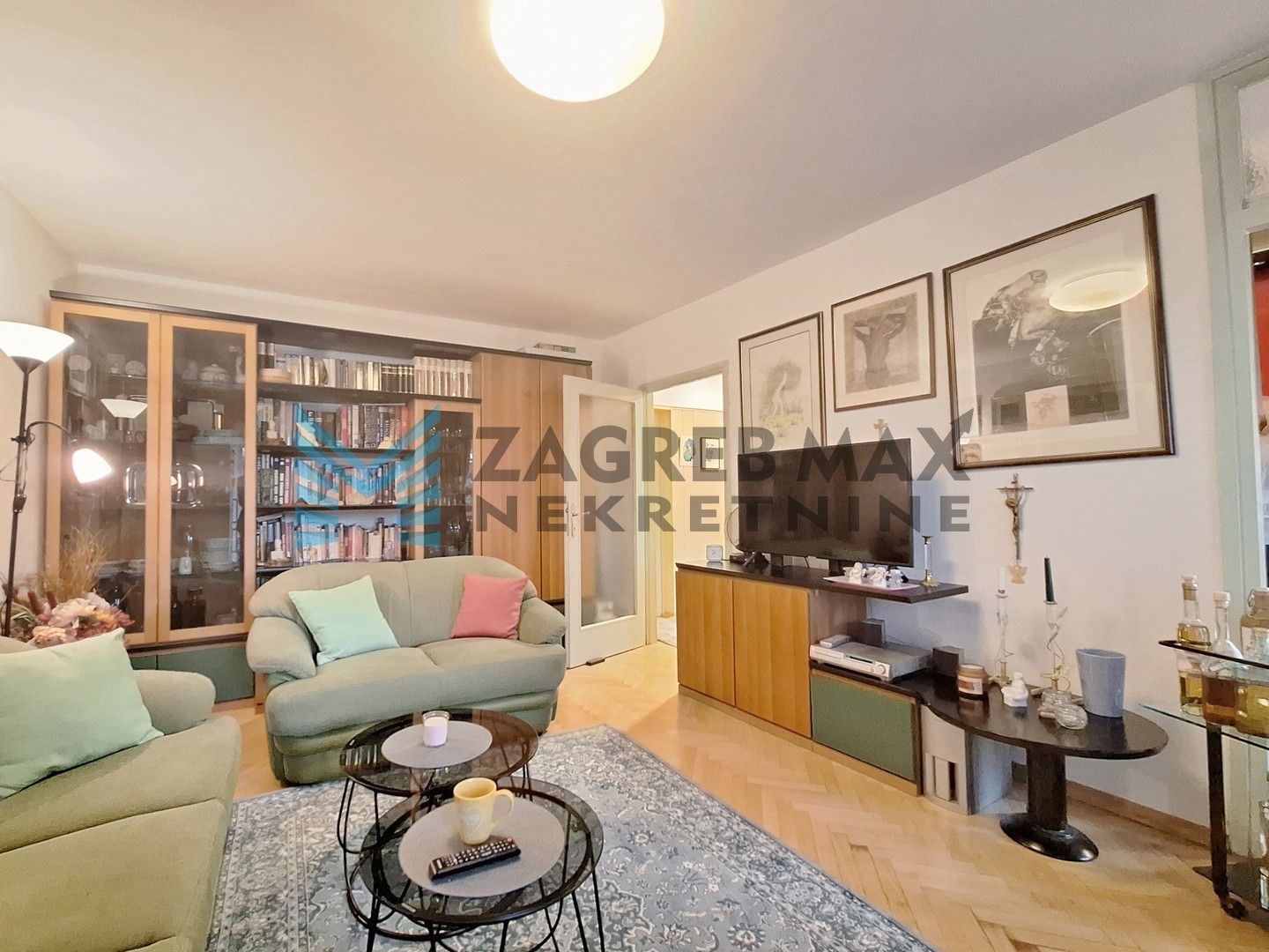 Zagreb - TREŠNJEVKA - Bosiljevska - komforni 4-sobni, izvrsna lokacija