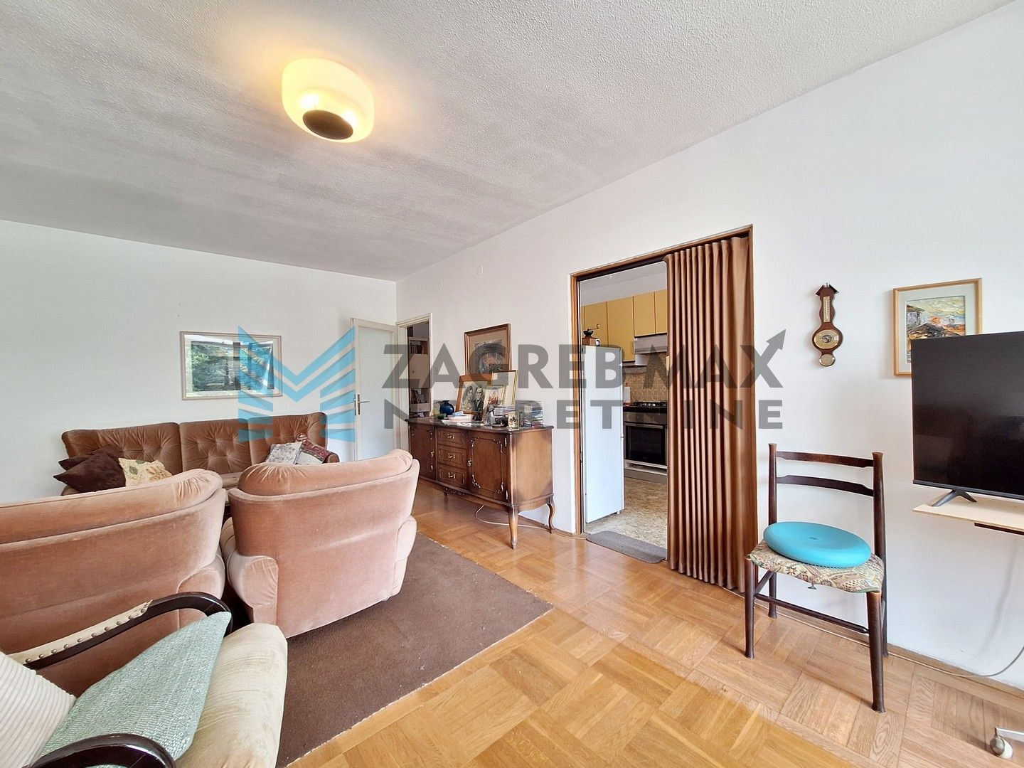 Zagreb - TRAVNO - Kopernikova - 2-sobni, terasa s pogledom na zeleni park