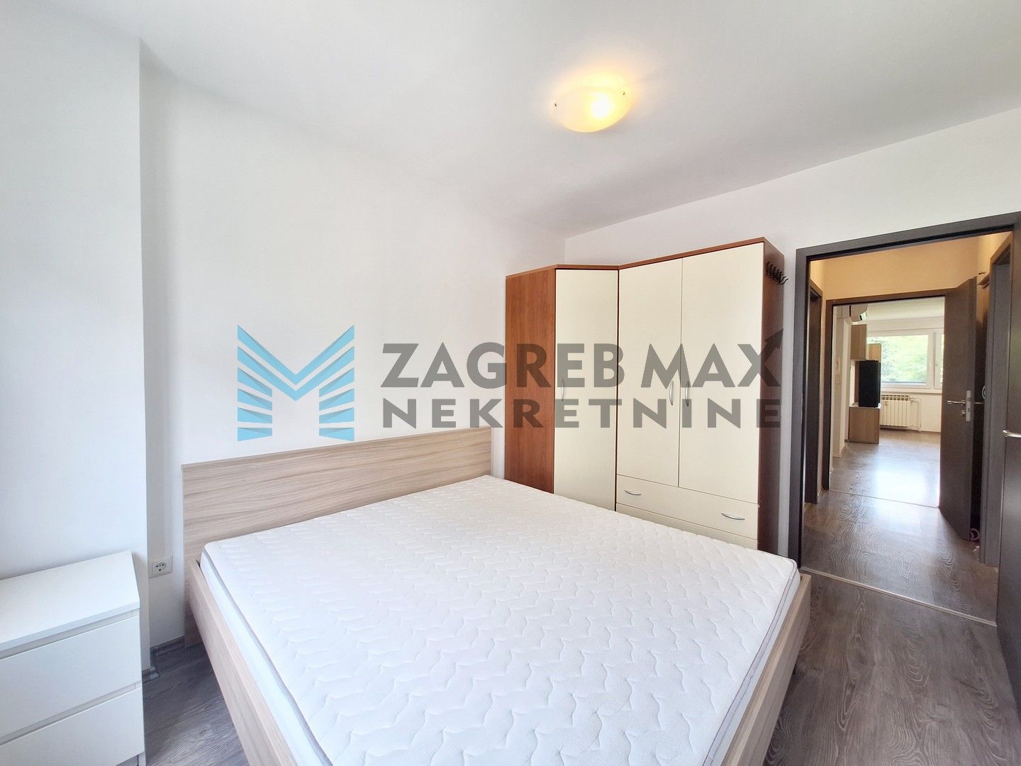 Zagreb - SLOBOŠTINA - Varićakova - 3-sobni, bez provizije za kupce