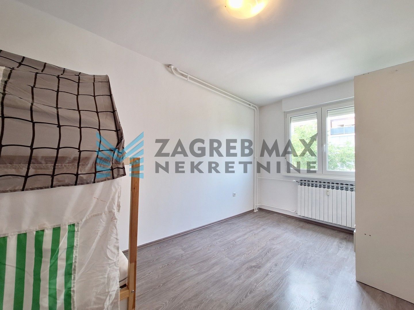 Zagreb - SLOBOŠTINA - Varićakova - 3-sobni, bez provizije za kupce