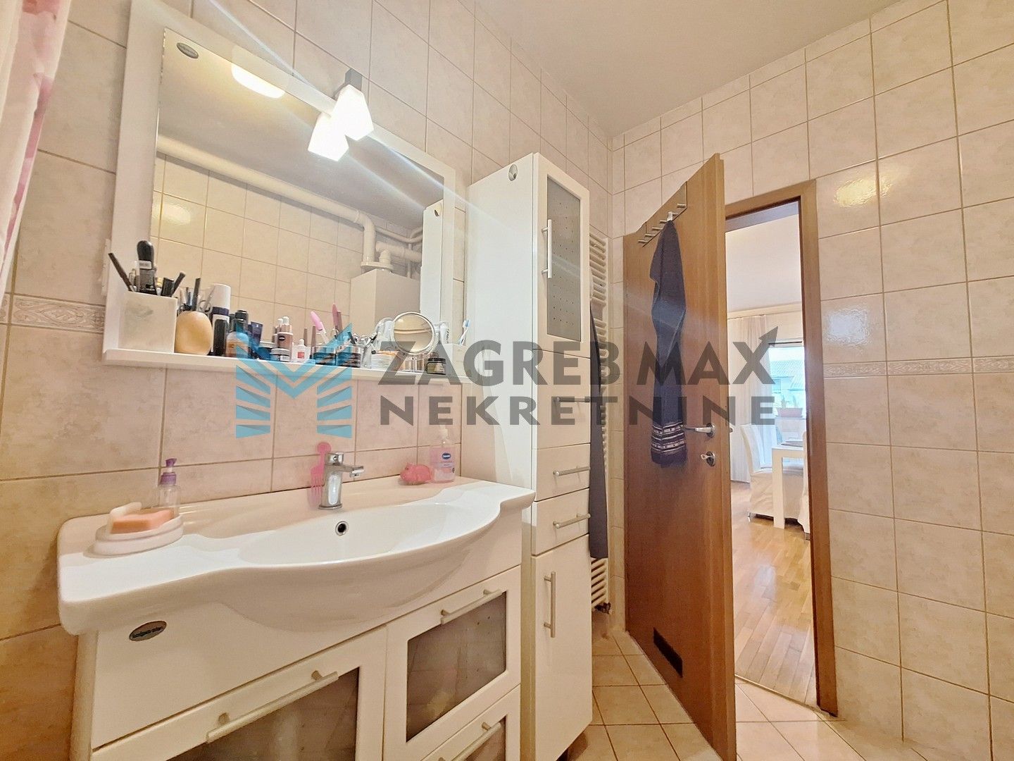 Zagreb - TREŠNJEVKA - Tešanjska - 2-sobni s vlastitim dvorištem