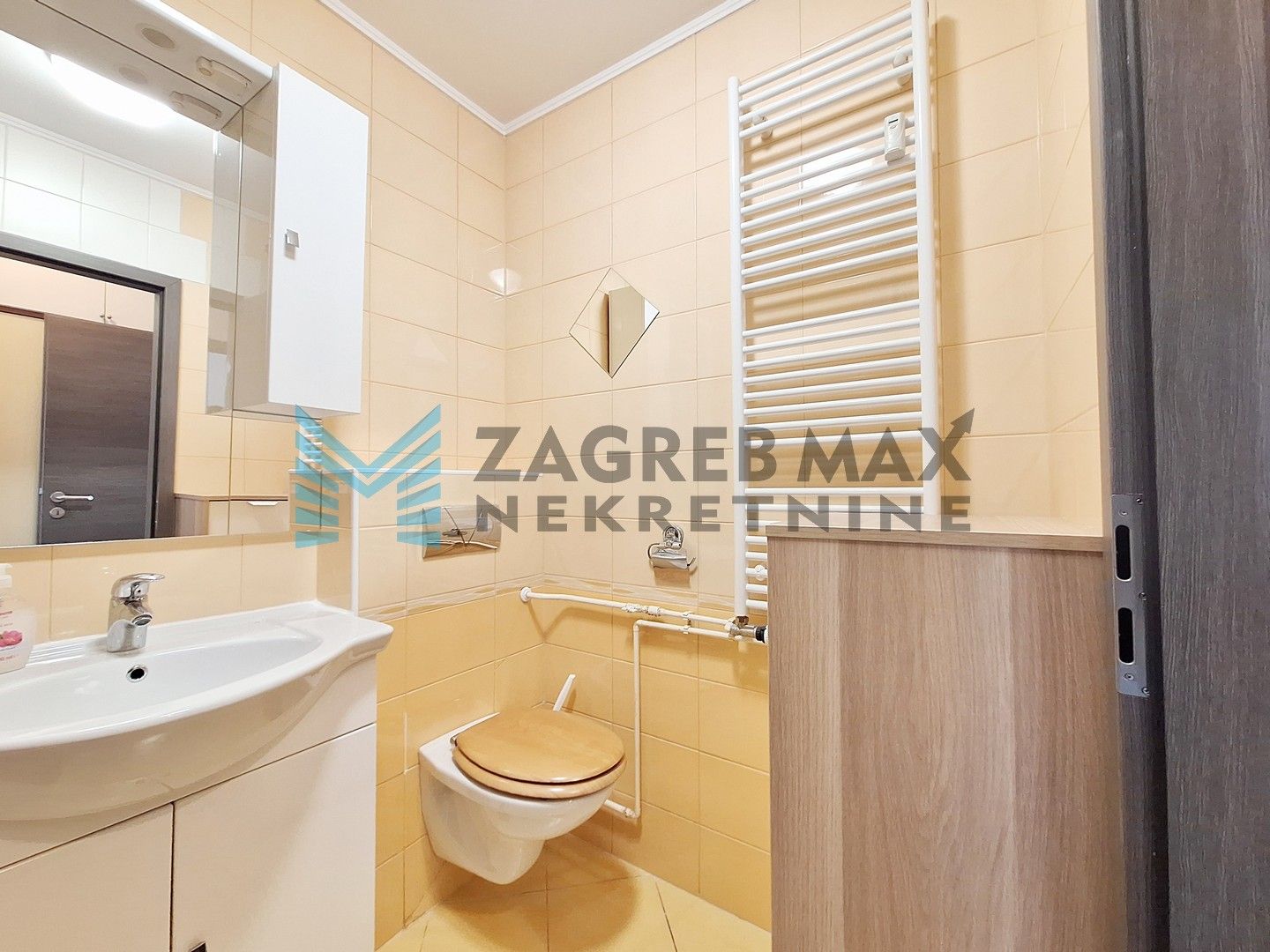 Zagreb - SLOBOŠTINA - Varićakova - 3-sobni, bez provizije za kupce