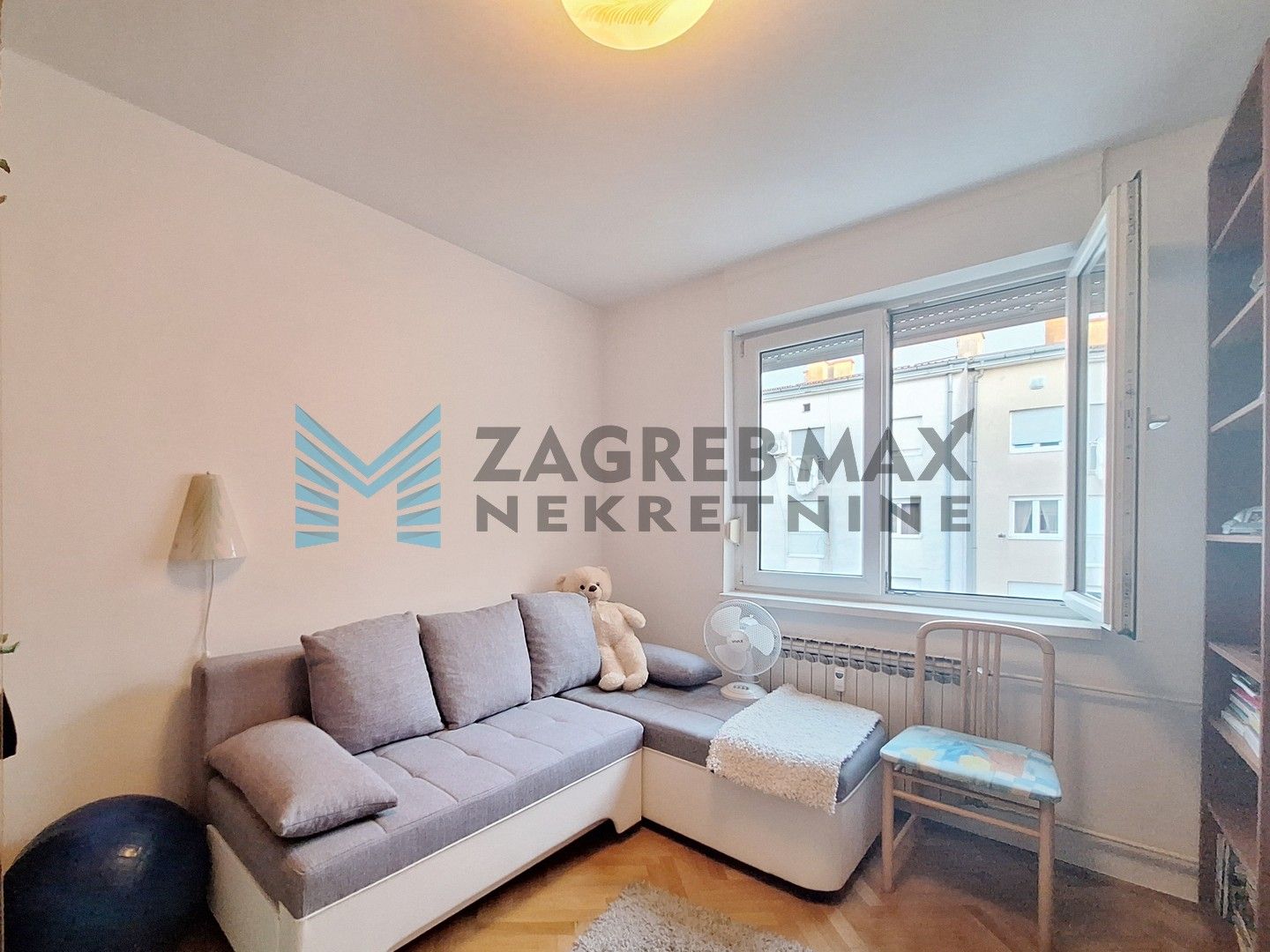 Zagreb - TREŠNJEVKA - Bosiljevska - komforni 4-sobni, izvrsna lokacija