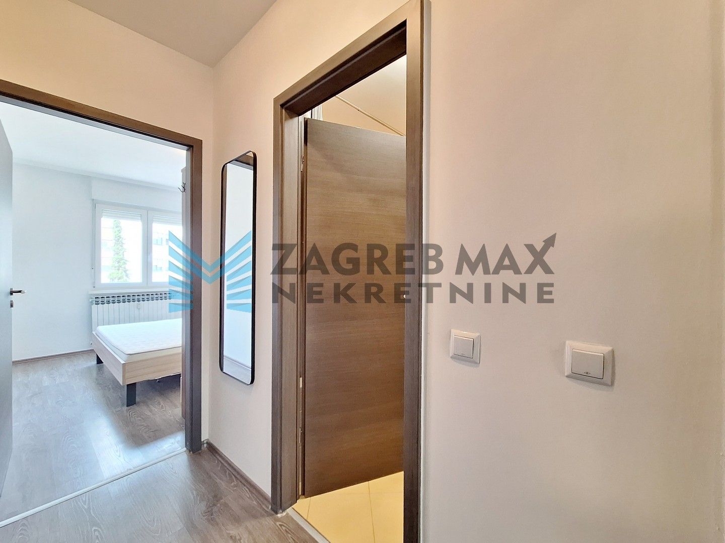 Zagreb - SLOBOŠTINA - Varićakova - 3-sobni, bez provizije za kupce