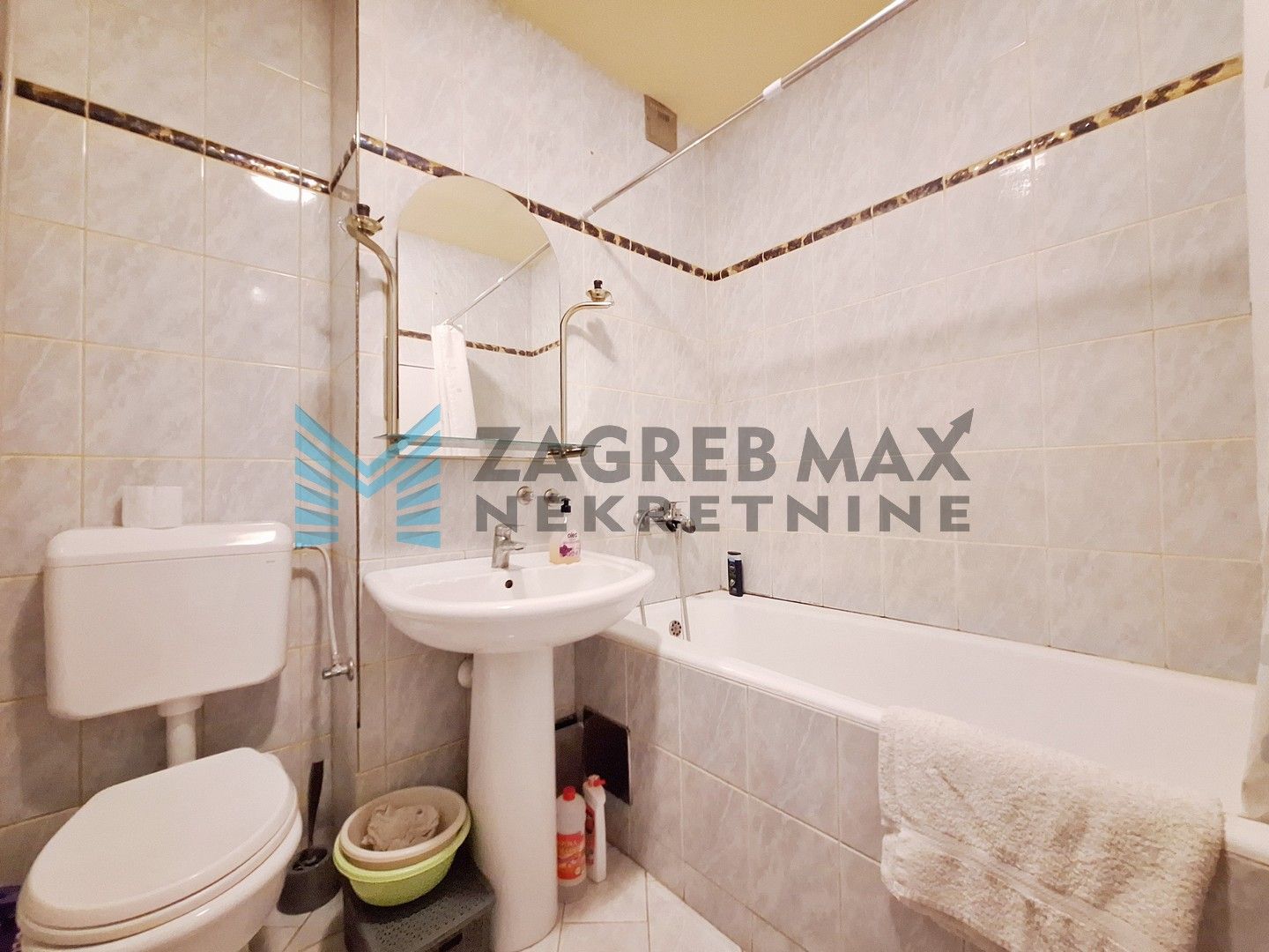 Zagreb - ŠPANSKO - S.Batušića - 3-sobni, prostran, 2 loggie