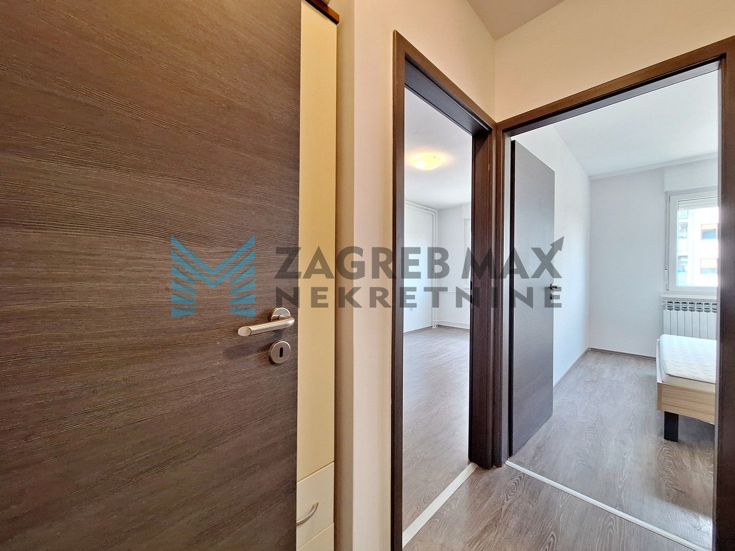 Zagreb - SLOBOŠTINA - Varićakova - 3-sobni, bez provizije za kupce