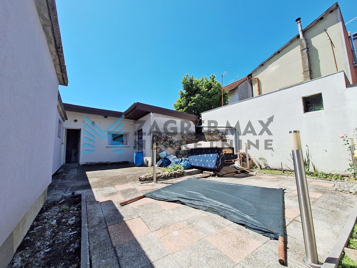 Zagreb - STENJEVEC - Plemićko I. - kuća s dvorištem, terasom i parkingom