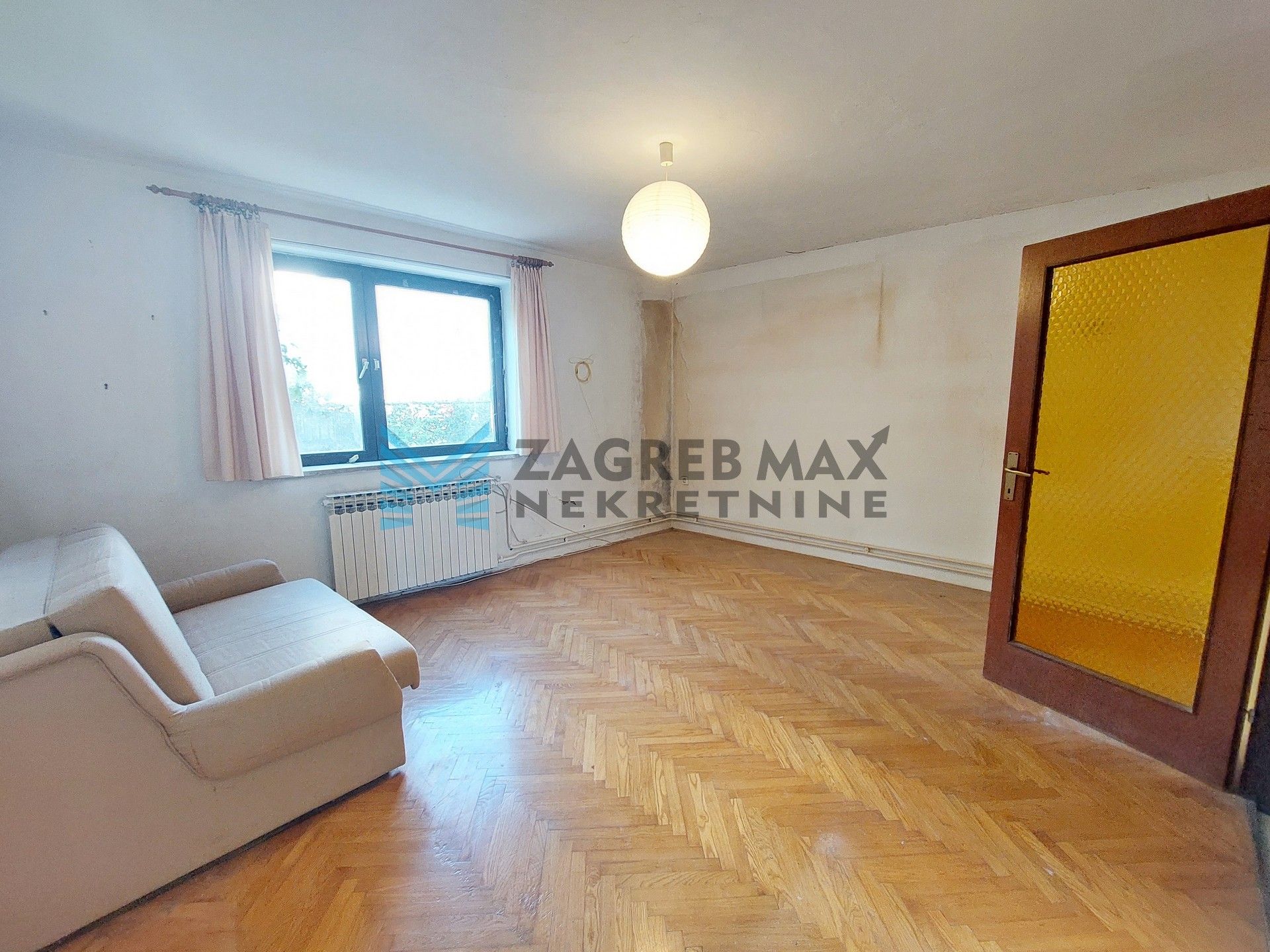 Zagreb - SREBRNJAK - Bijenička - 2-soban, terasa, pogled, za renovaciju