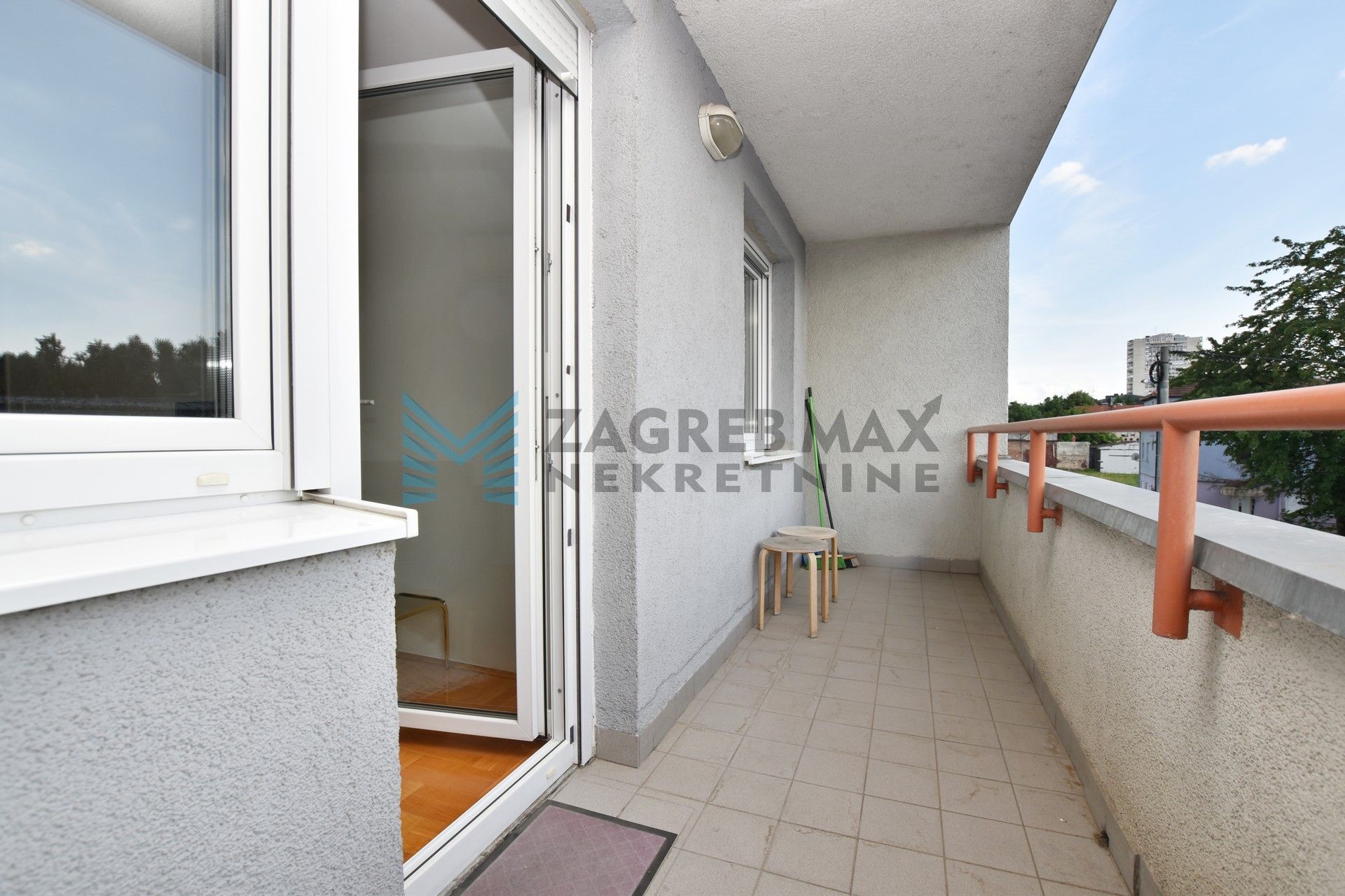 Zagreb - TREŠNJEVKA - Baštijanova Selska, 2-sobni, komforan, parking