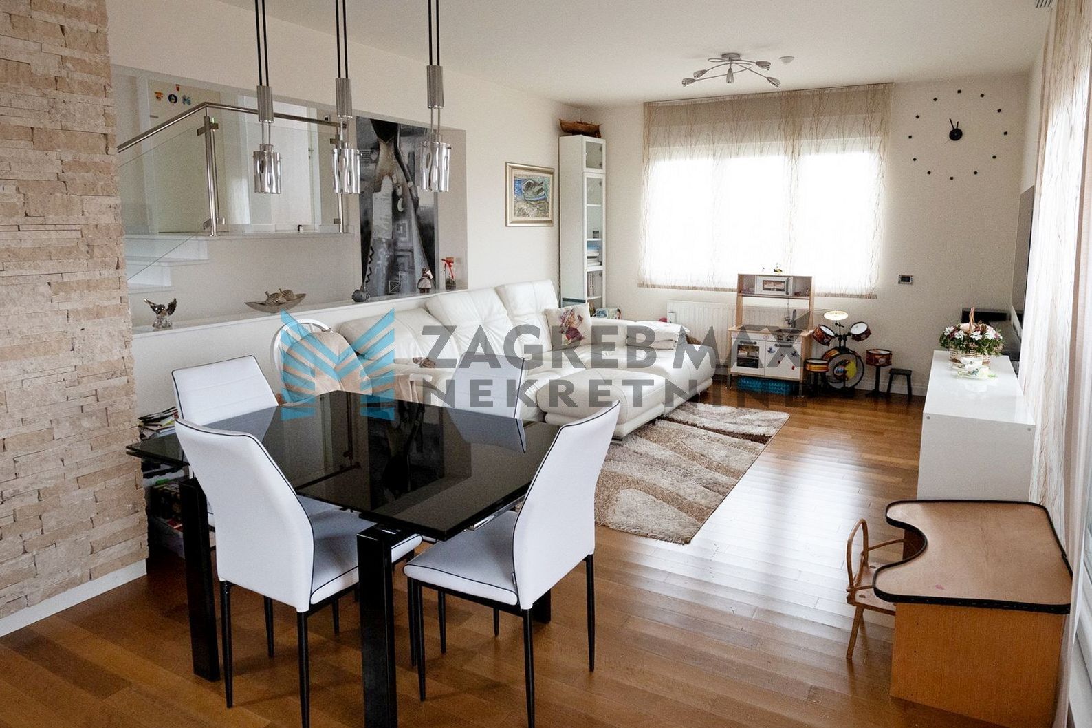 Zagreb - LAŠĆINA - Lašćinska - 3-sobni, prostran, garaža, spremište, 3 terase