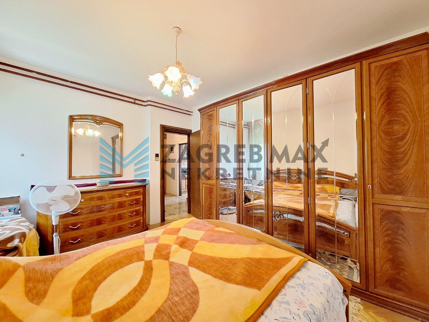 Zagreb - DUBRAVA - Trepčanska - kuća s okućnicom