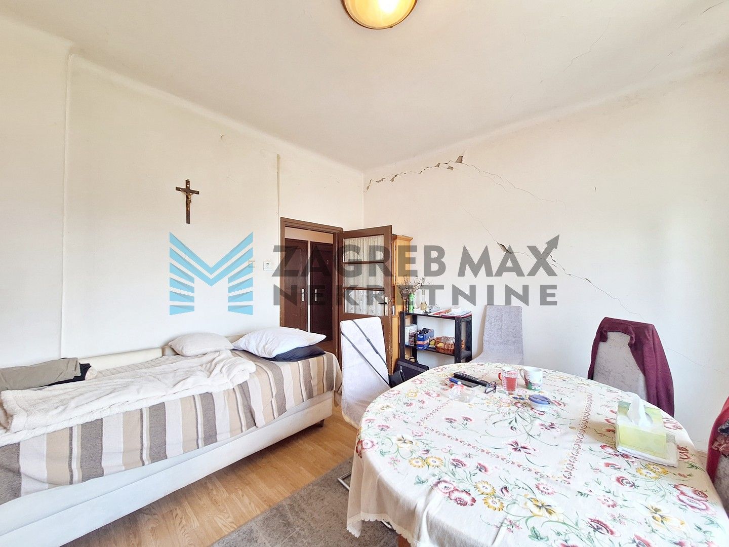 Zagreb - DONJI GRAD - Ul. neznane junakinje - 3-soban, izvrsna lokacija