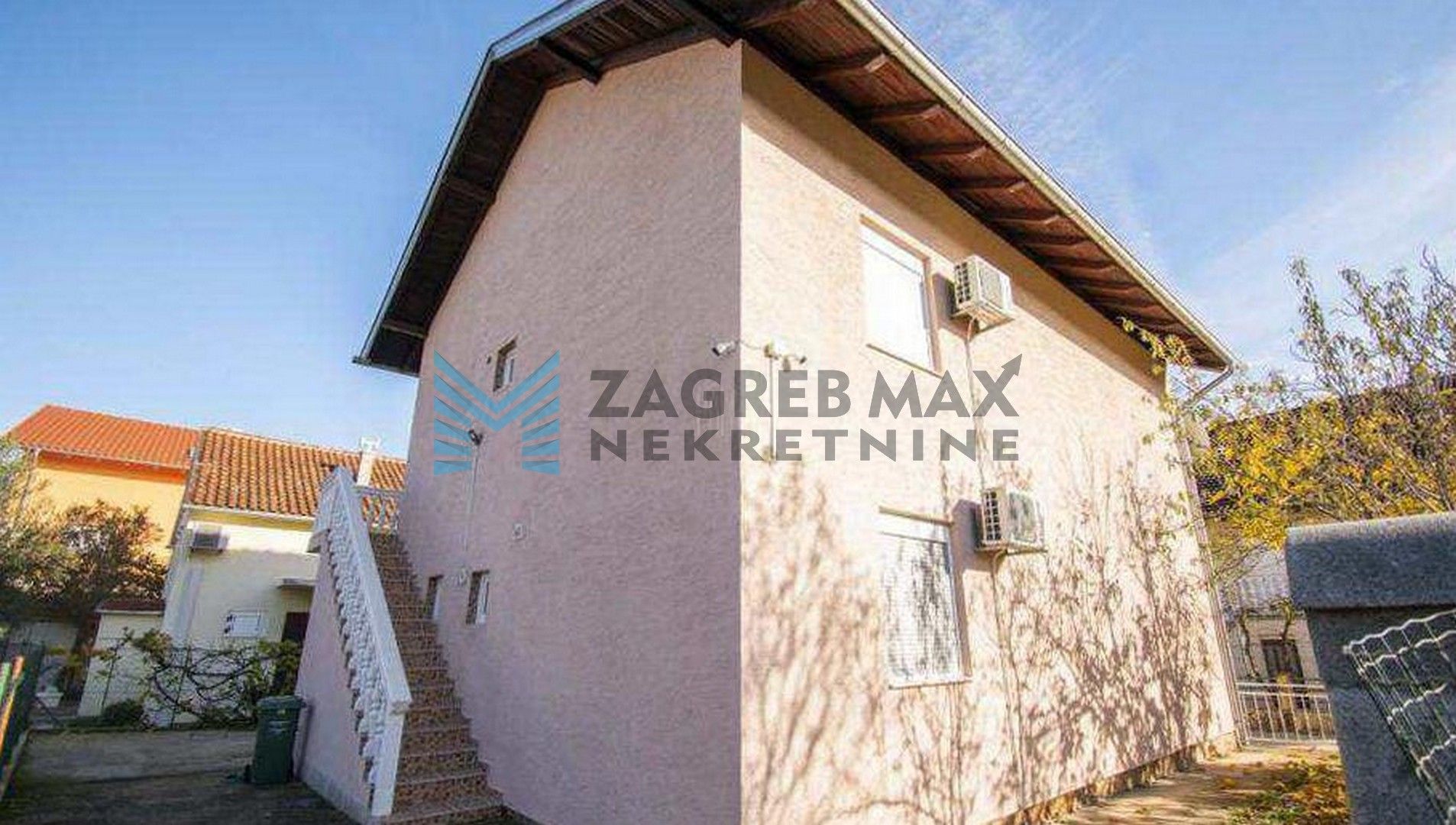 Zagreb - ŠIBENIK - Bilice - kuća s dva apartmana - bez provizije za kupca