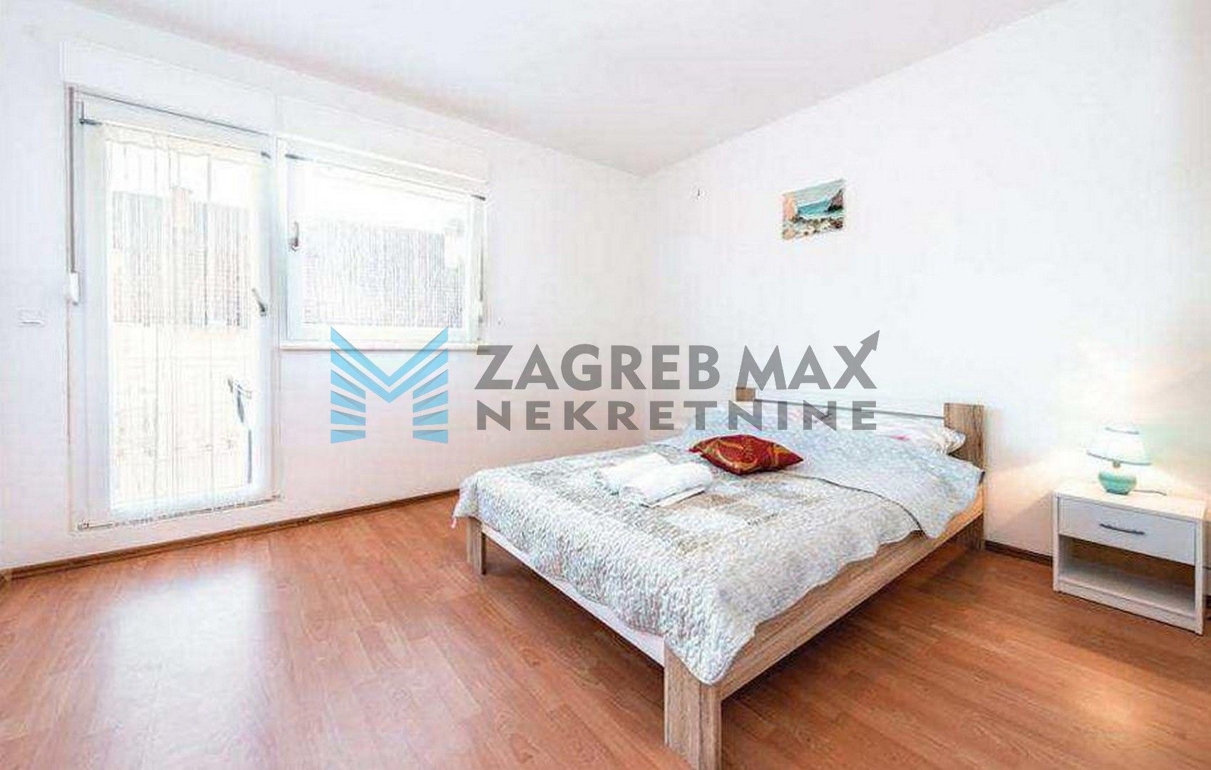Zagreb - ŠIBENIK - Bilice - kuća s dva apartmana - bez provizije za kupca
