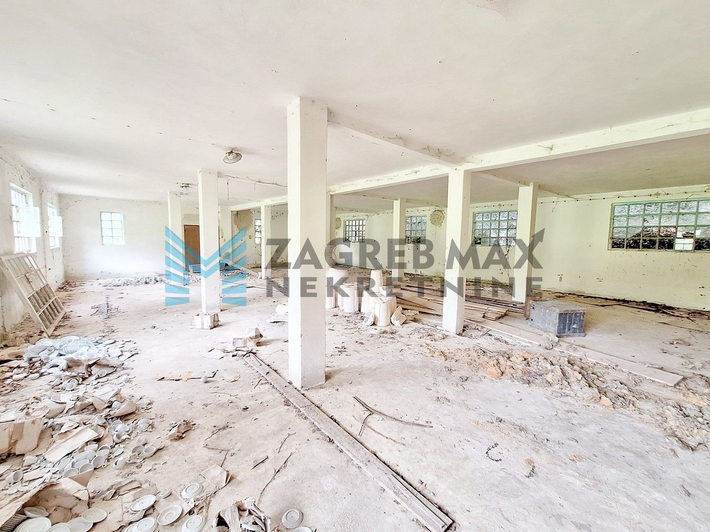 Zagreb - VELIKO TRGOVIŠĆE - poslovni objekt široke namjene