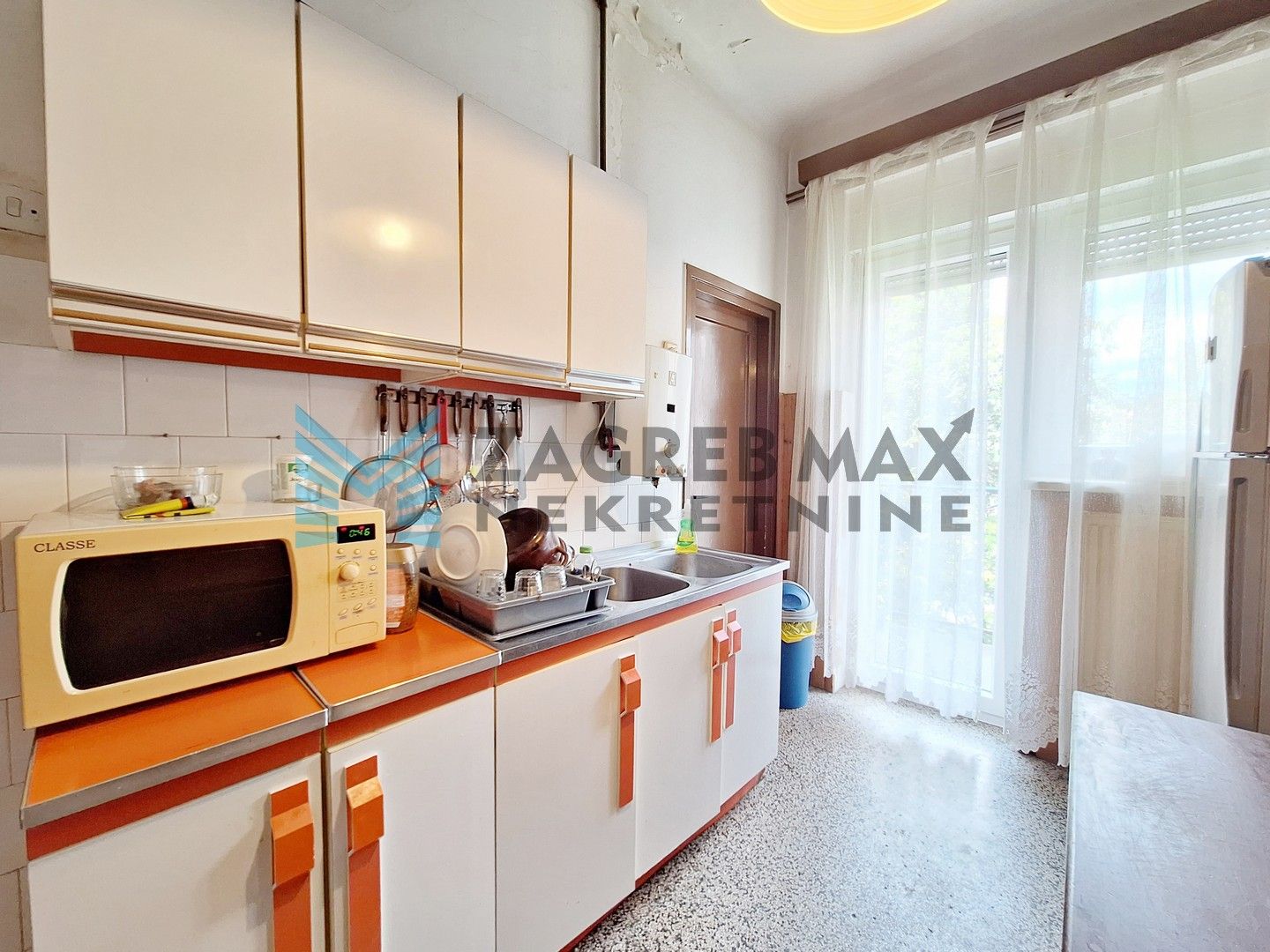 Zagreb - DONJI GRAD - Ul. neznane junakinje - 3-soban, izvrsna lokacija