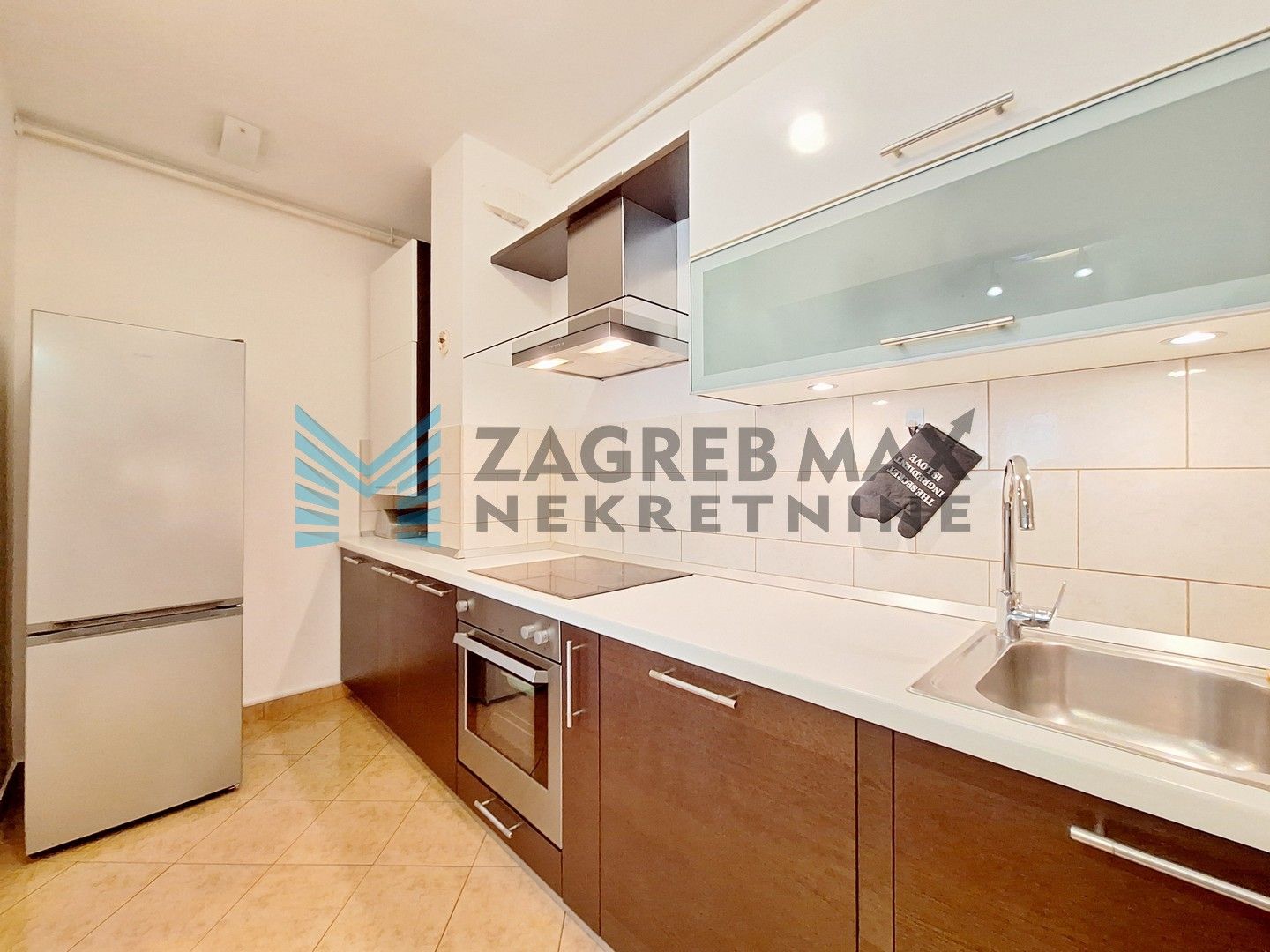 Zagreb - VRBANI - Palinovečka - ugodan 3-sobni, useljiv odmah