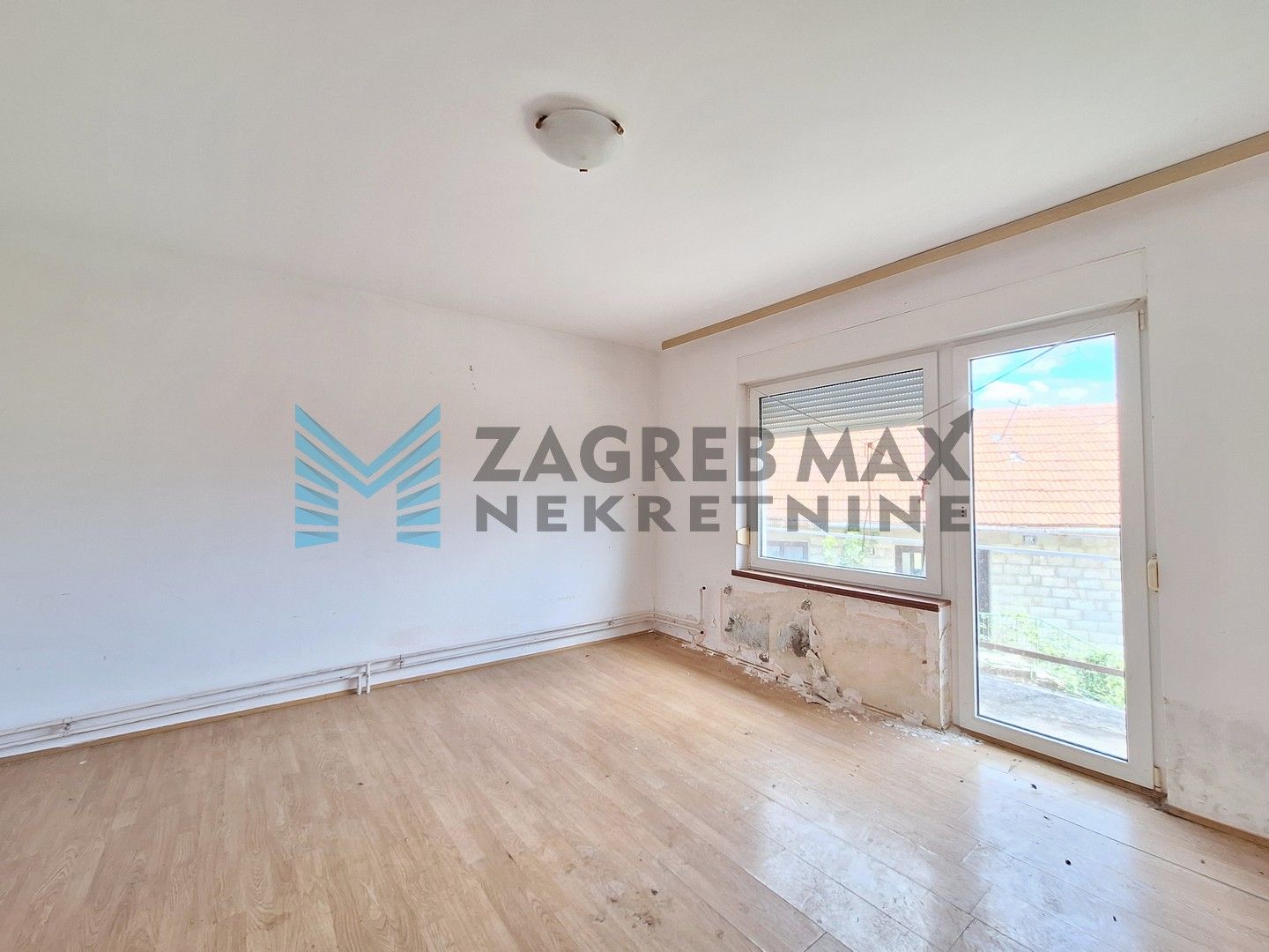 Zagreb - MARIJA BISTRICA - Poljanica Bistrička - kuća s dva gospodarska objekta