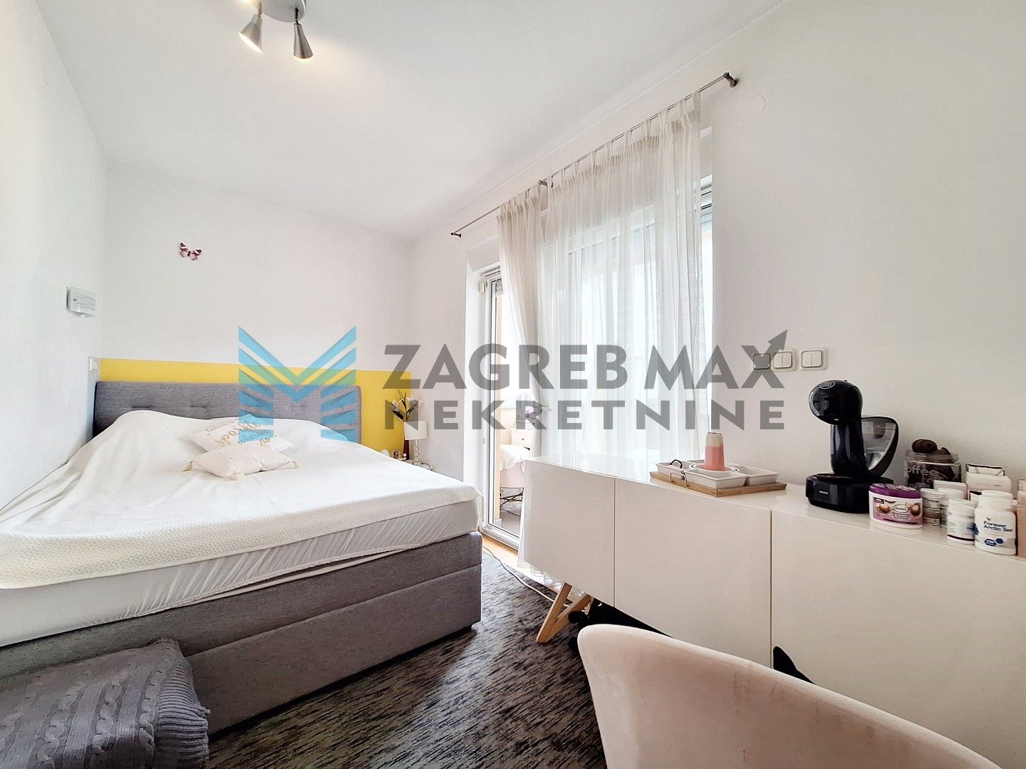 Zagreb - GORNJI STENJEVEC - Karažnik - 4-sobni s bazenom, garažom i VPM-om