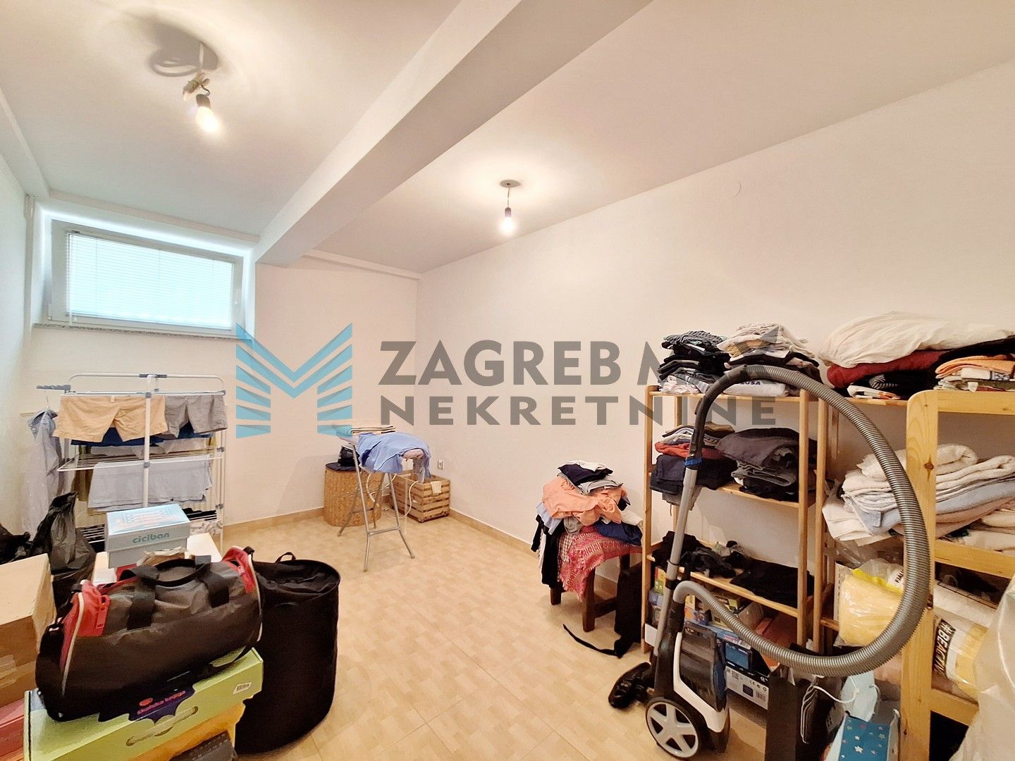 Zagreb - TREŠNJEVKA - Garićgradska - 2-etažni sa dvorištem+2 PM - BEZ PROVIZIJE