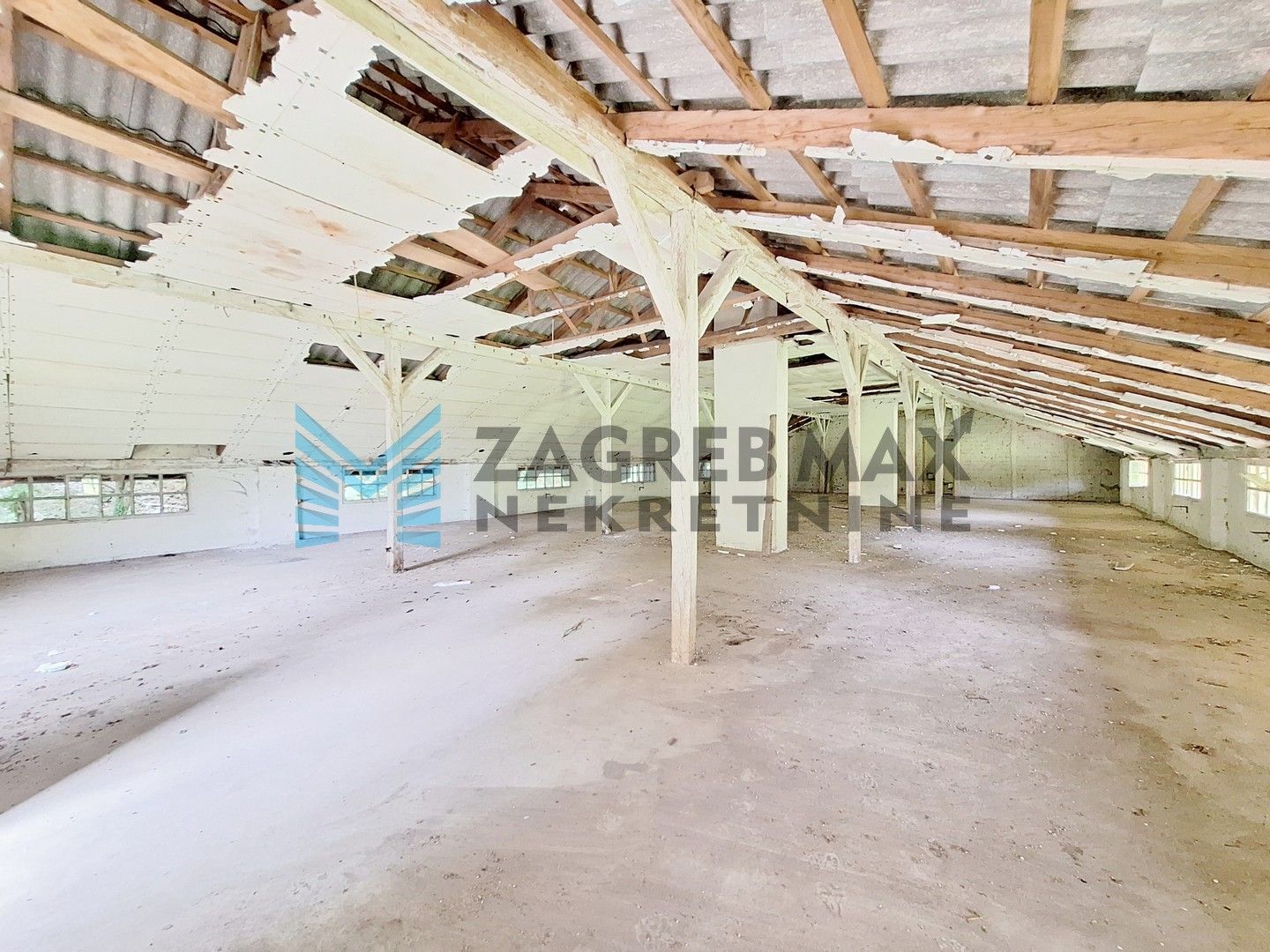 Zagreb - VELIKO TRGOVIŠĆE - poslovni objekt široke namjene