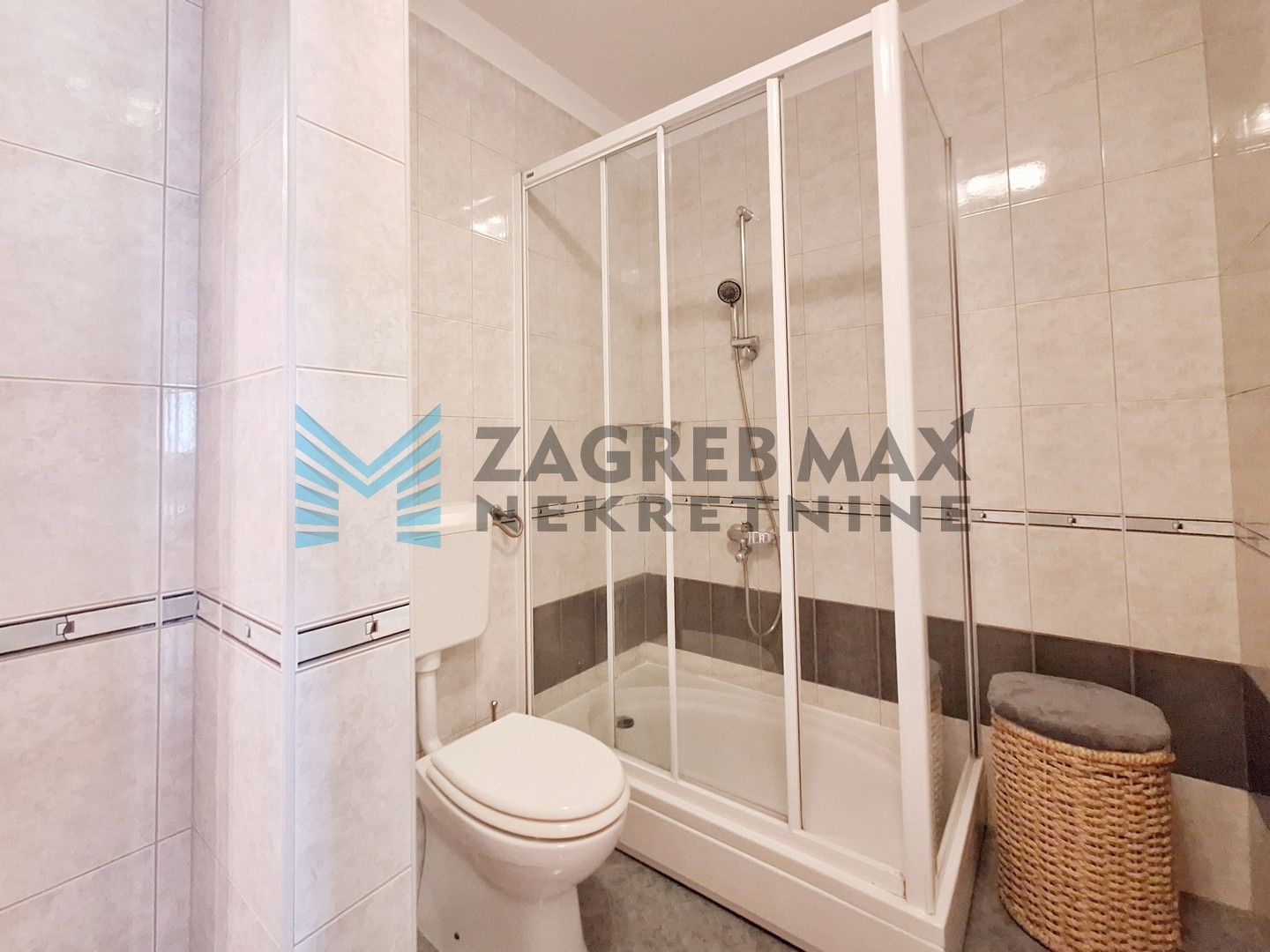 Zagreb - VRBANI - Palinovečka - ugodan 3-sobni, useljiv odmah