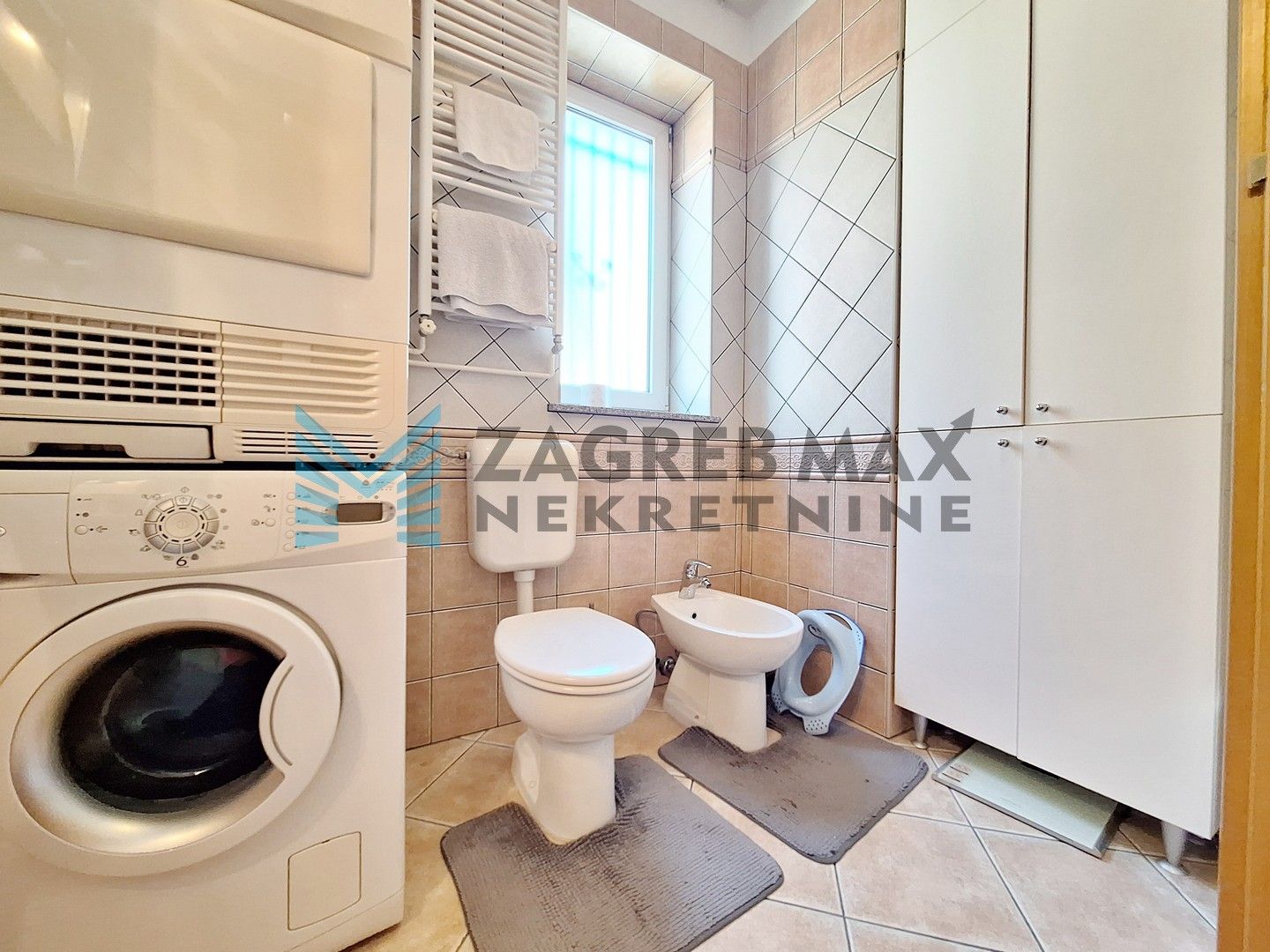 Zagreb - TREŠNJEVKA - Garićgradska - 2-etažni sa dvorištem+2 PM - BEZ PROVIZIJE