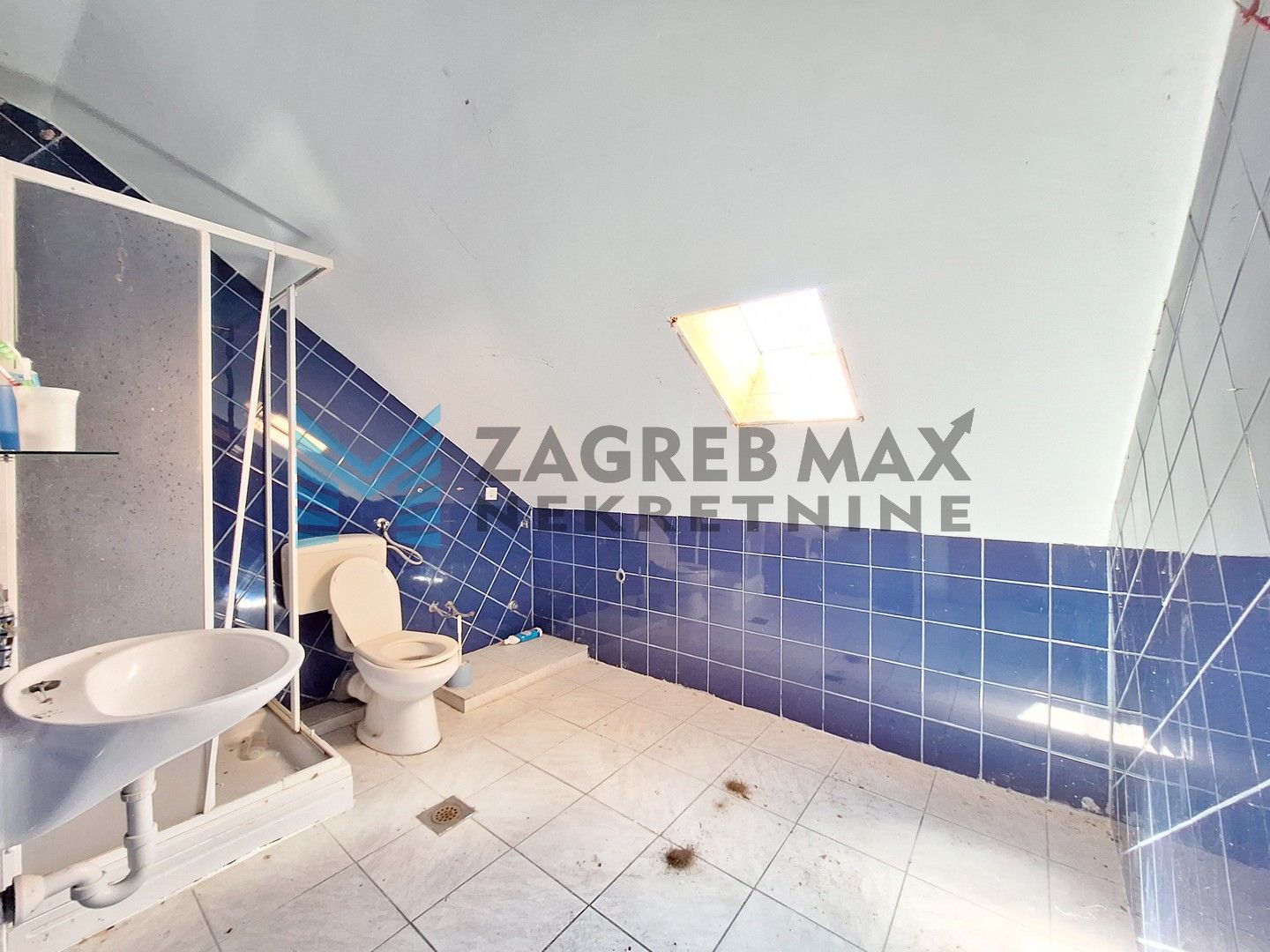 Zagreb - MARIJA BISTRICA - Poljanica Bistrička - kuća s dva gospodarska objekta