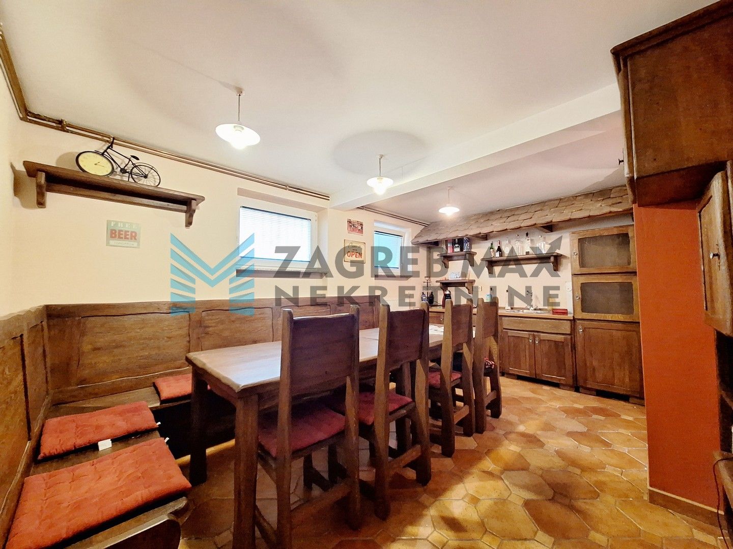 Zagreb - TREŠNJEVKA - Garićgradska - 2-etažni sa dvorištem+2 PM - BEZ PROVIZIJE