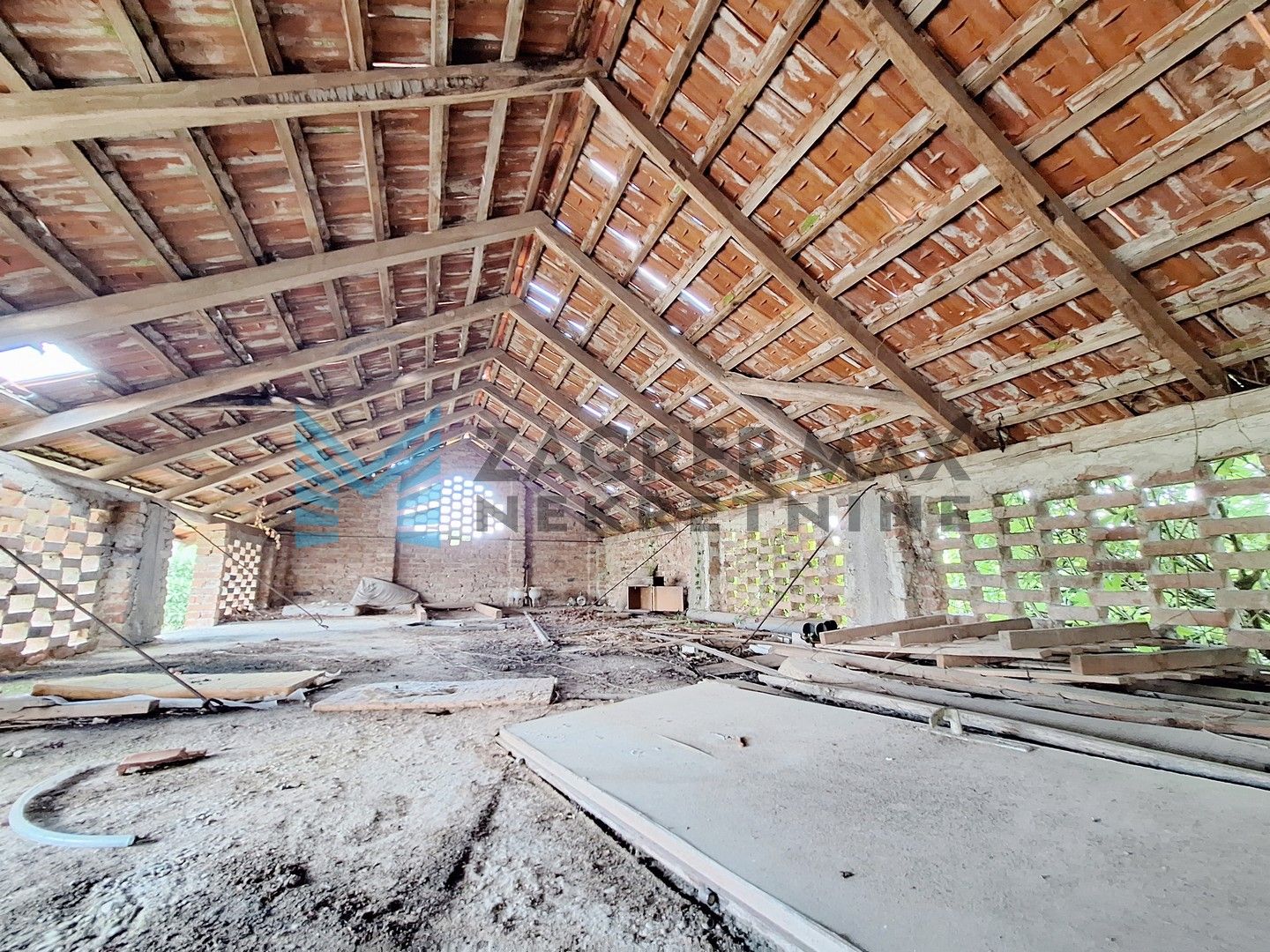 Zagreb - MARIJA BISTRICA - Poljanica Bistrička - kuća s dva gospodarska objekta