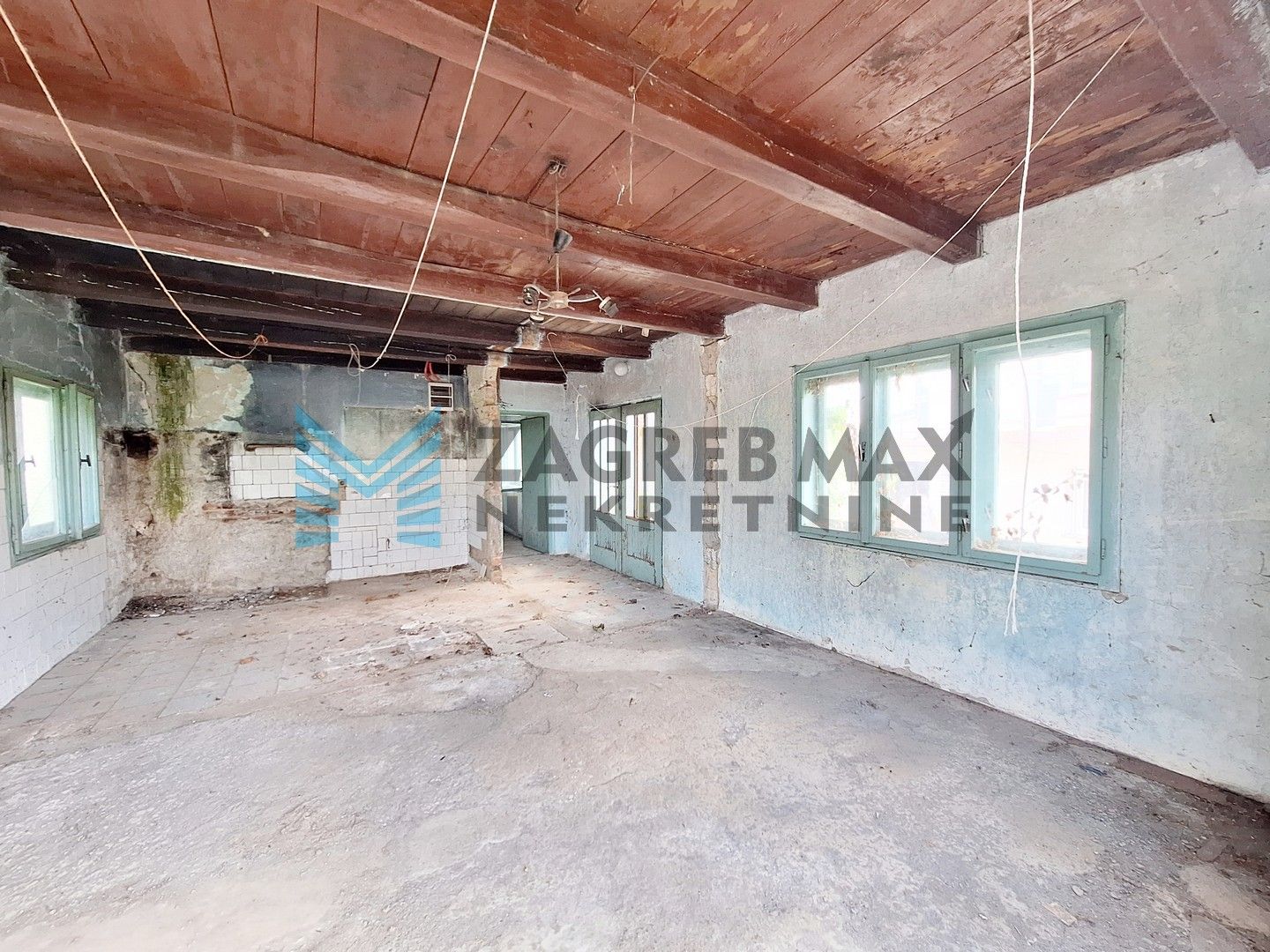 Zagreb - MARIJA BISTRICA - Poljanica Bistrička - kuća s dva gospodarska objekta