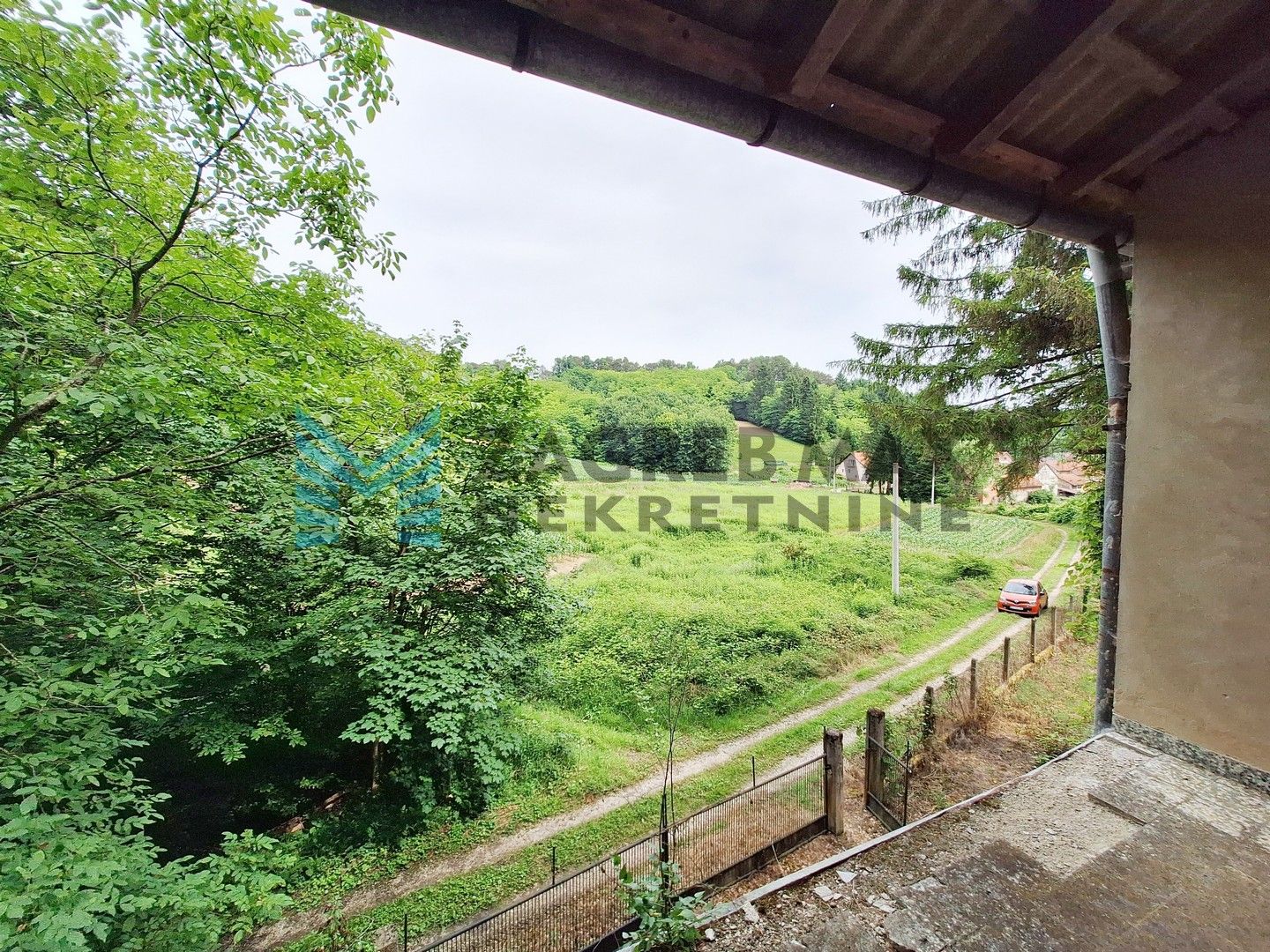 Zagreb - VELIKO TRGOVIŠĆE - poslovni objekt široke namjene