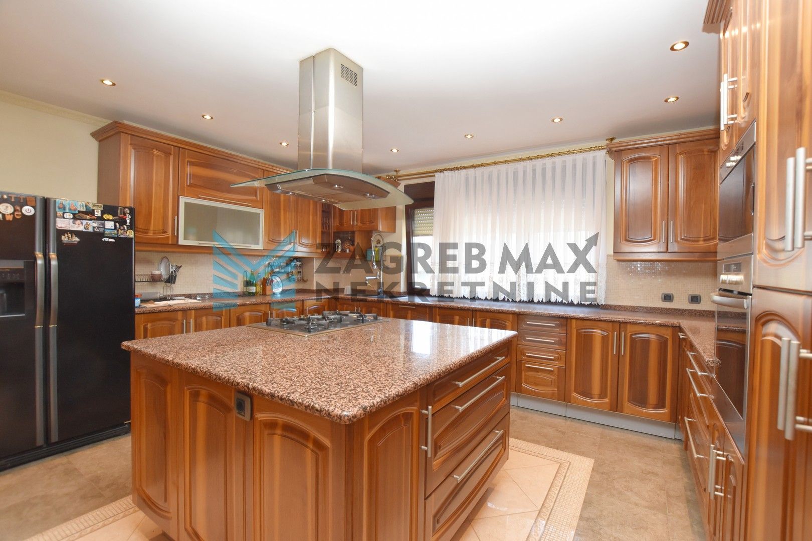 Zagreb - DUBRAVICA - eksluzivna kuća na obroncima Medvednice