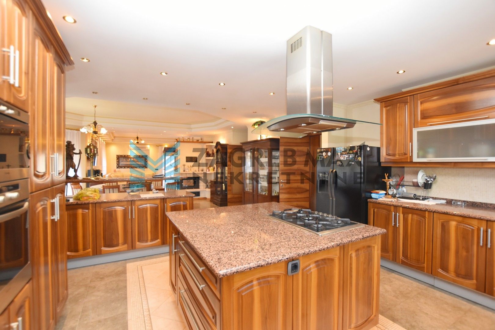 Zagreb - DUBRAVICA - eksluzivna kuća na obroncima Medvednice