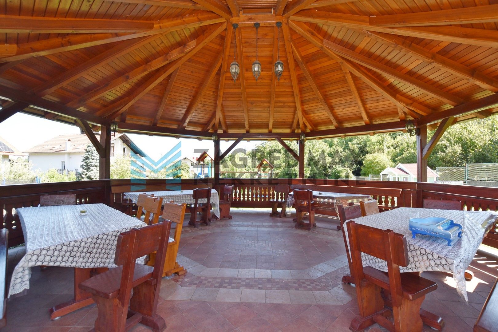 Zagreb - DUBRAVICA - eksluzivna kuća na obroncima Medvednice