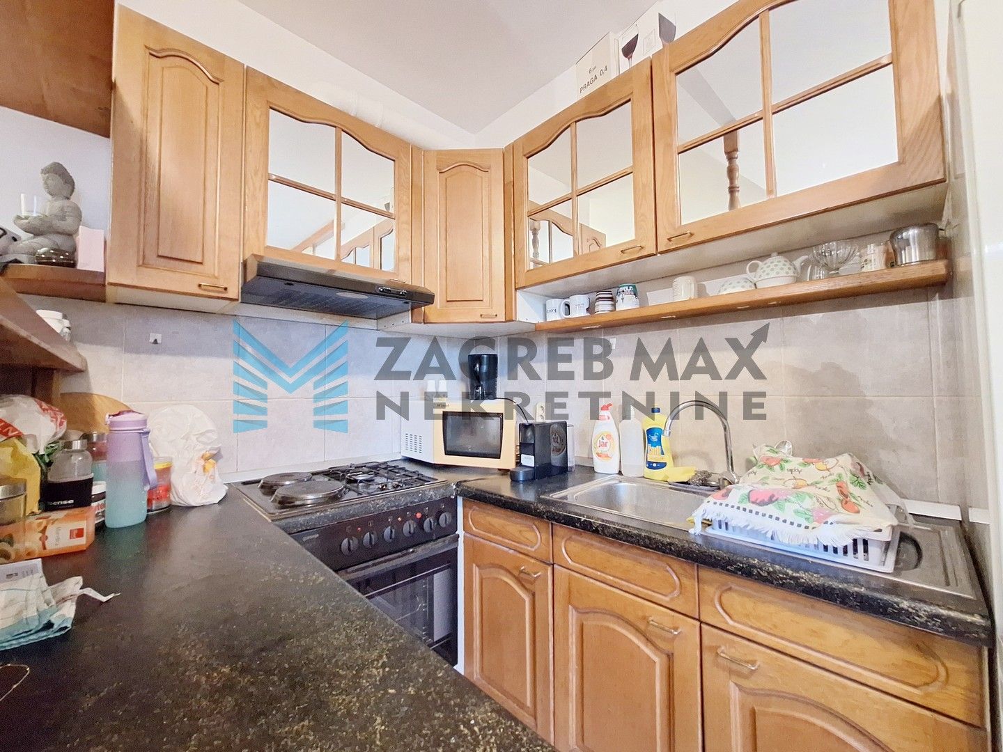 Zagreb - MIKULIĆI - B.Glavića - 2-sobni - odmah useljiv, osiguran parking