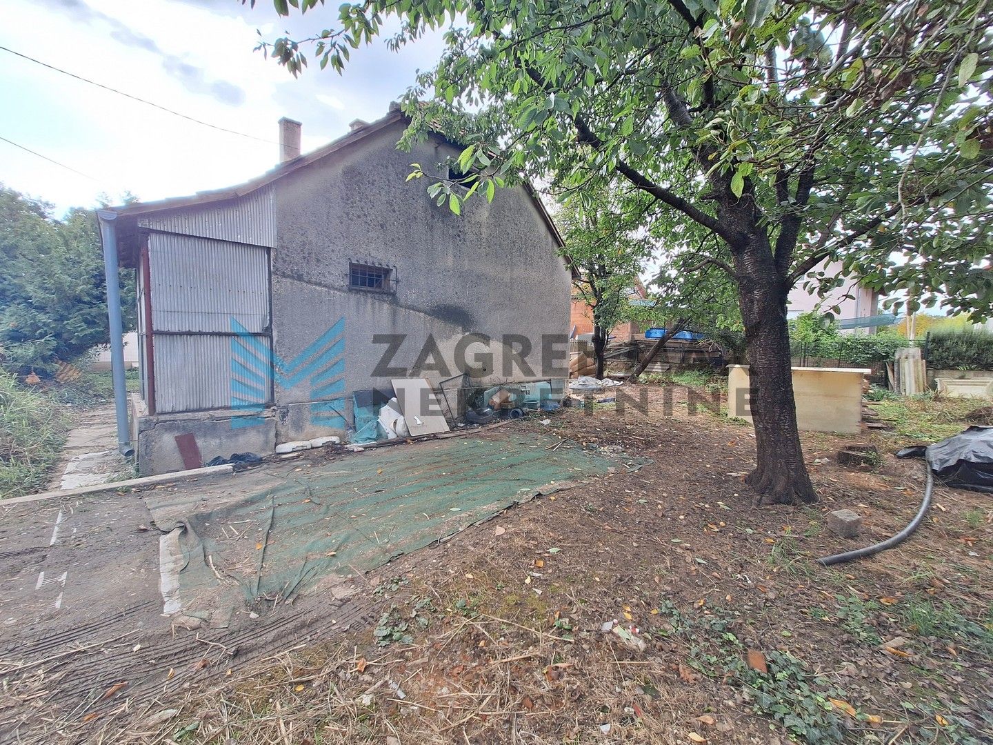 Zagreb - JANKOMIR - Jelašički odvojak - kuća za rušenje na zemljištu 429 m²