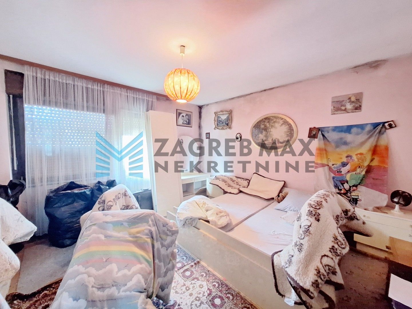 Zagreb - SESVETSKA SELA - Trsatska - kuća 200m2 sa 583 m2 okućnice