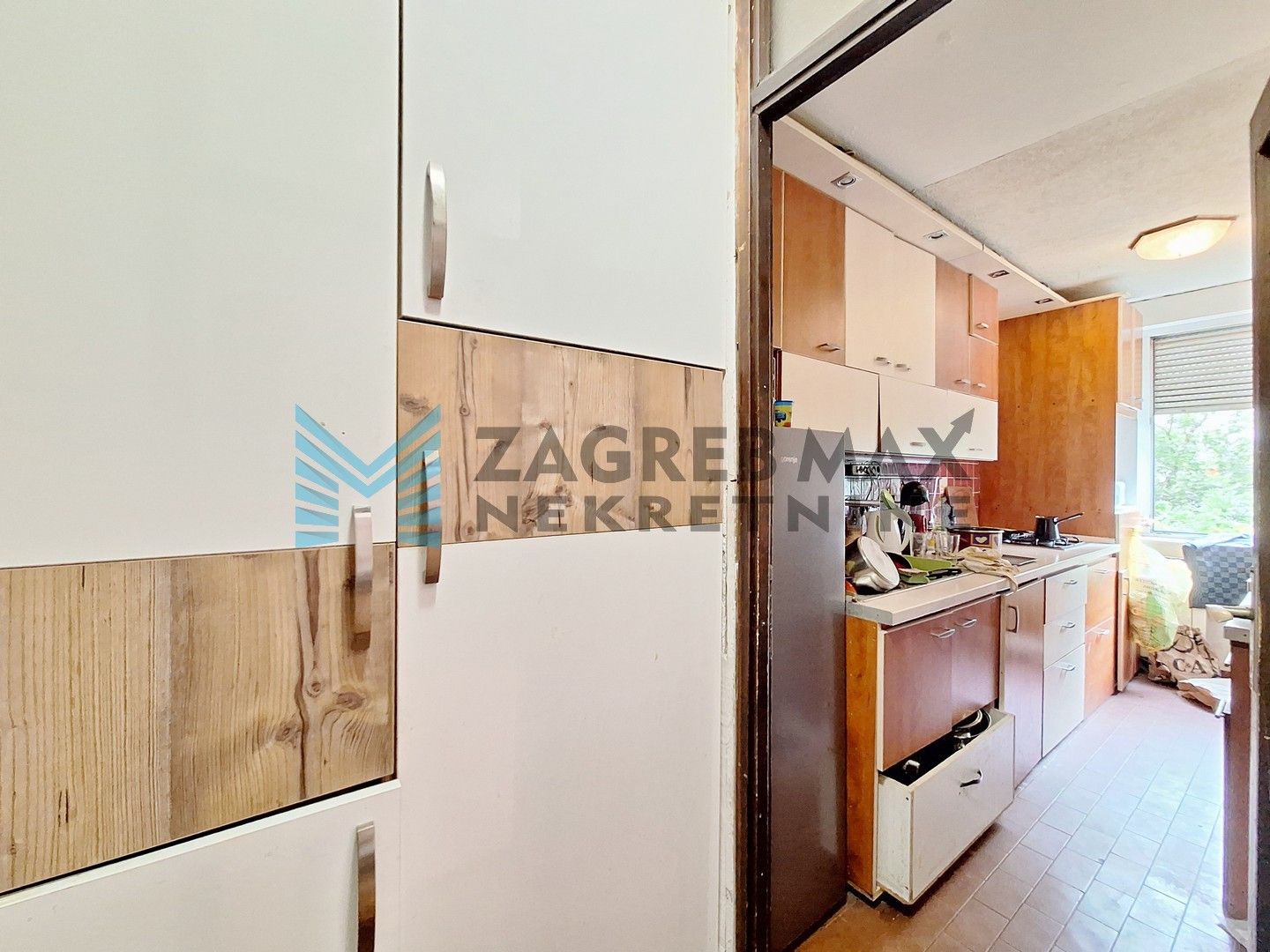 Zagreb - DUGAVE - Školski prilaz - 4-sobni, svijetao