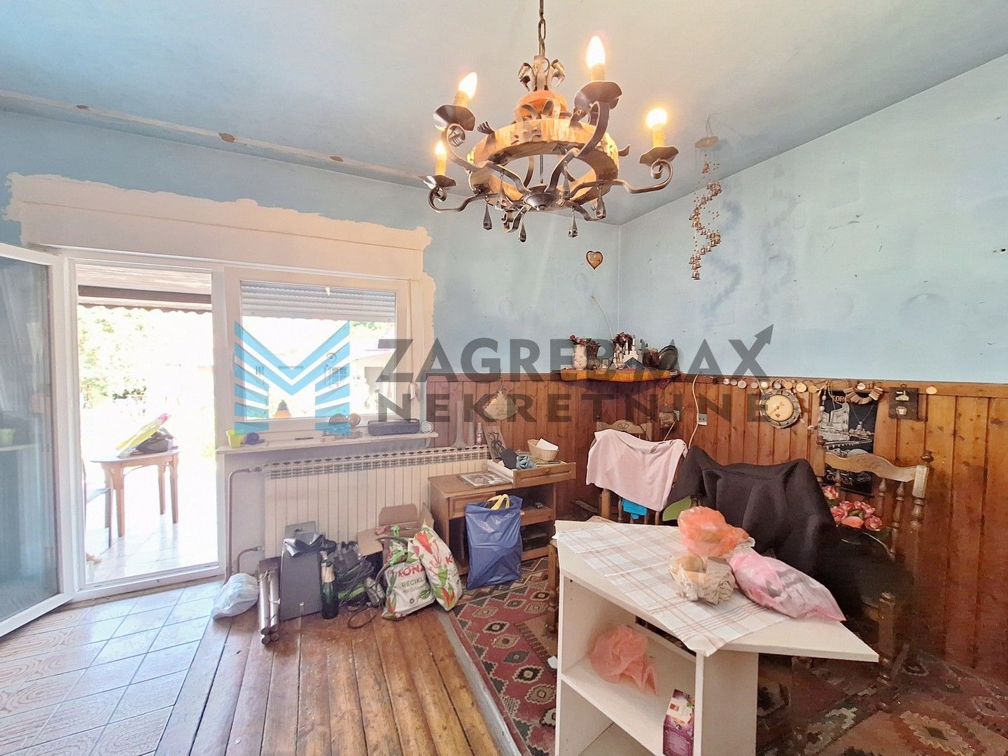 Zagreb - SESVETSKA SELA - Trsatska - kuća 200m2 sa 583 m2 okućnice