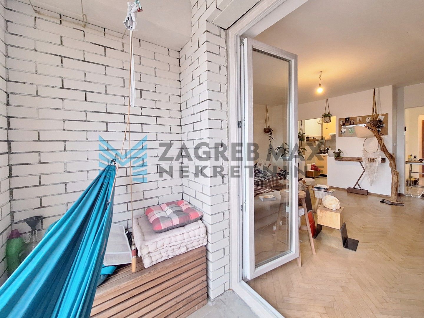 Zagreb - GAJNICE - Gajnice - 2-soban s pogledom na Samoborsko gorje - BEZ PROVIZIJE