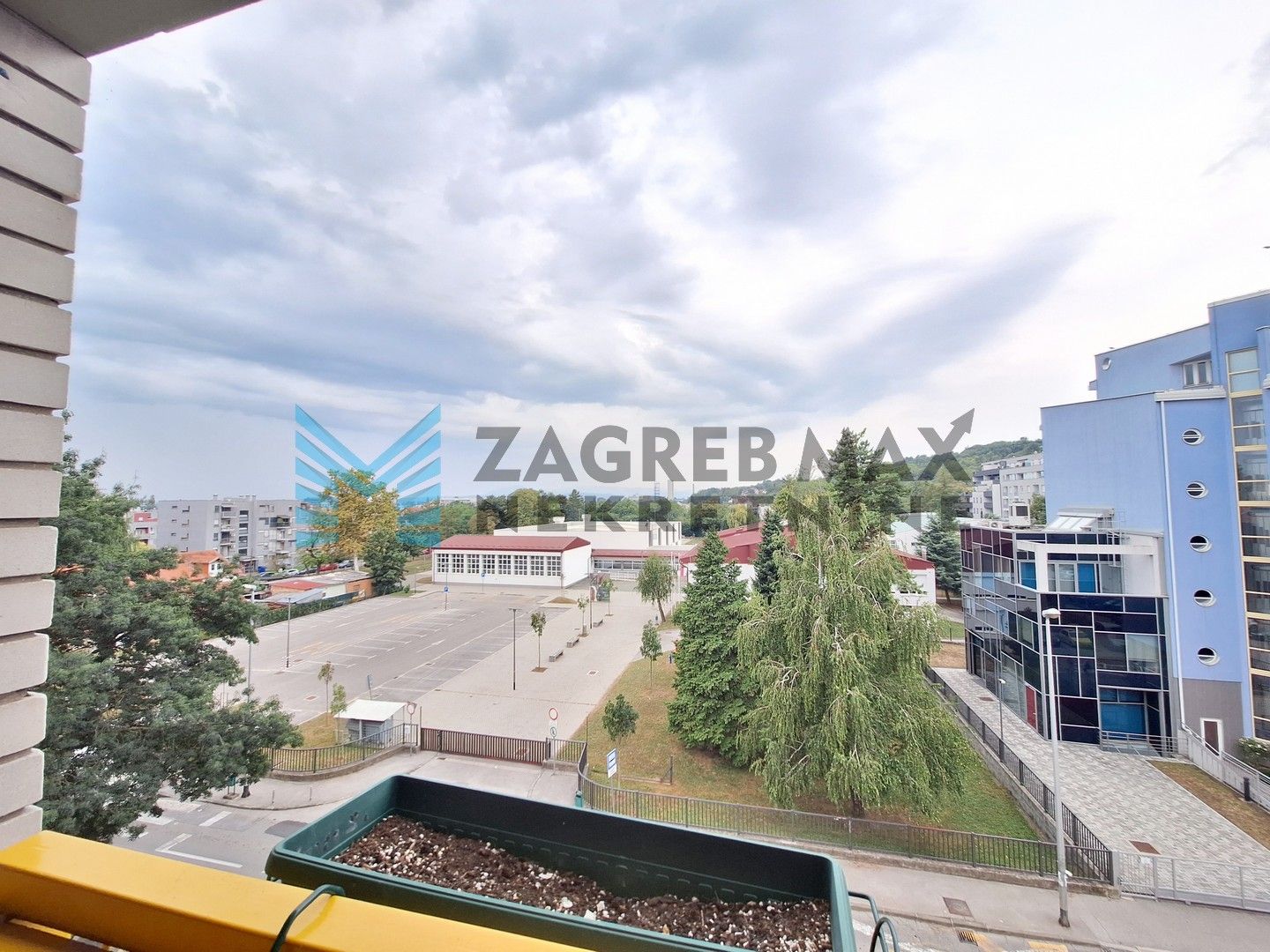 Zagreb - GAJNICE - Gajnice - 2-soban s pogledom na Samoborsko gorje - BEZ PROVIZIJE