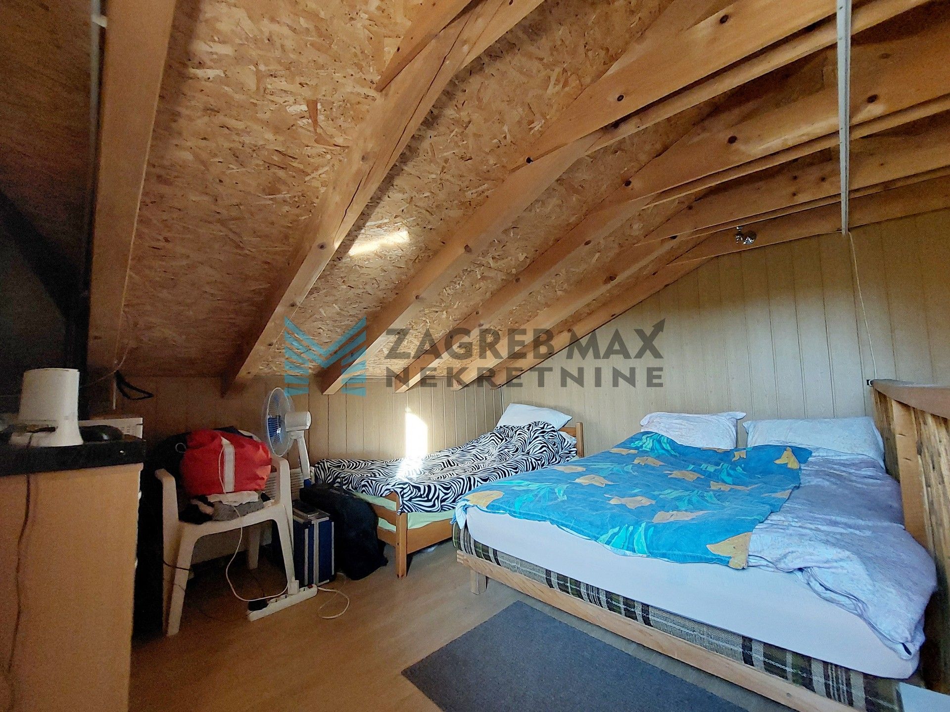 Zagreb - RUŠKOVICA - uređena vikendica, vinograd, voćnjak, dodatni objekt