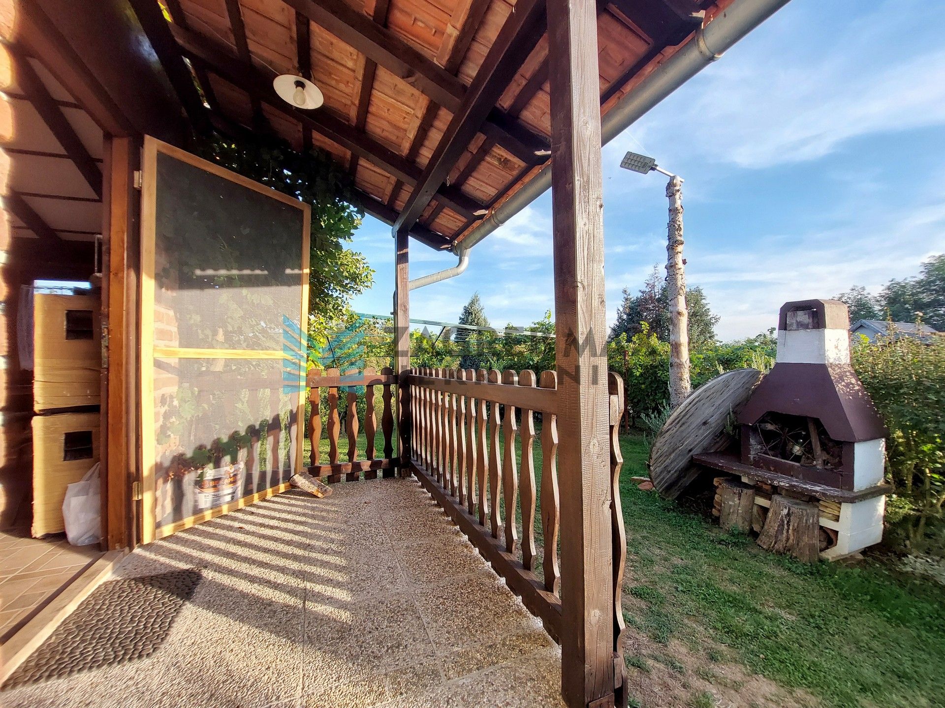 Zagreb - RUŠKOVICA - uređena vikendica, vinograd, voćnjak, dodatni objekt