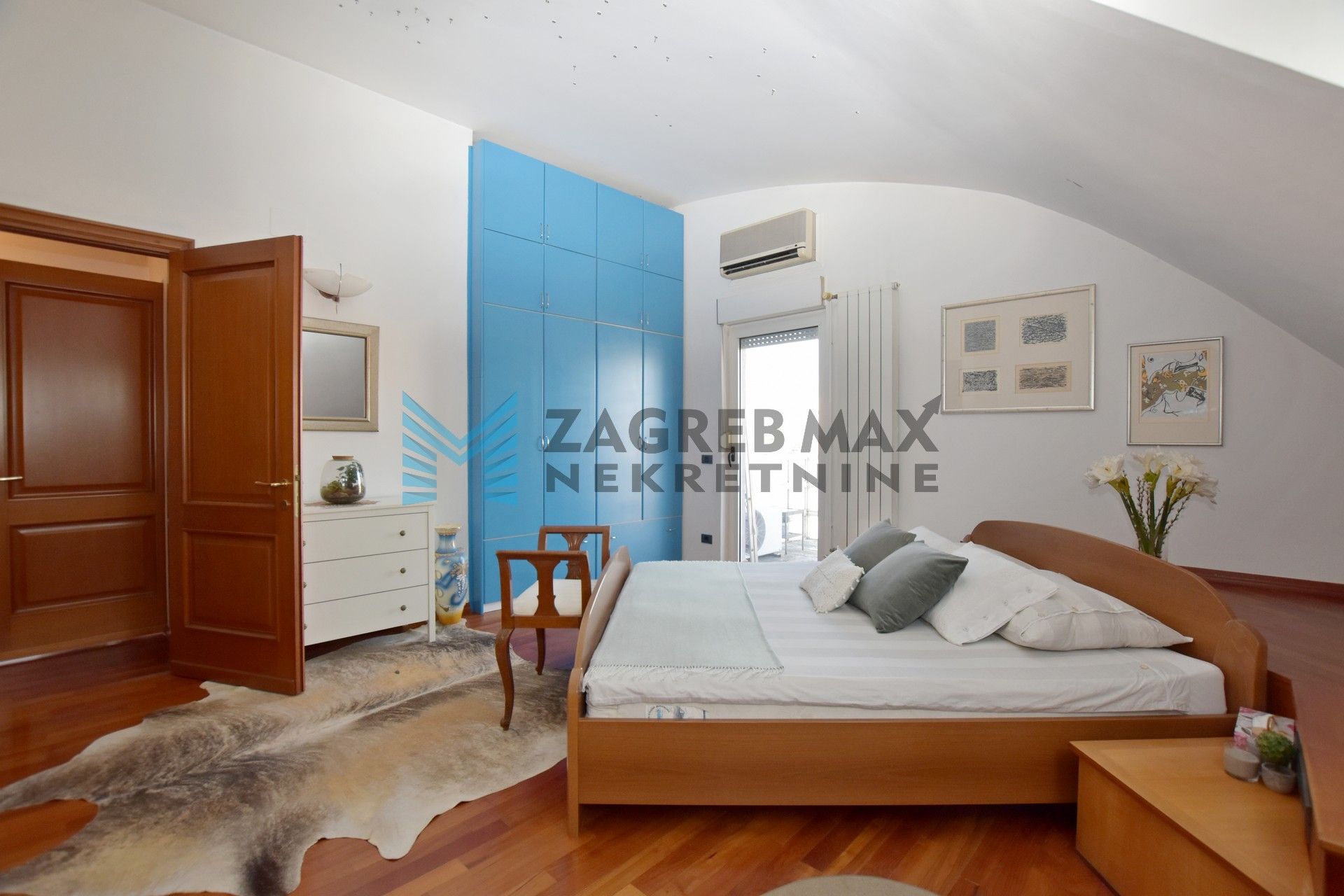 Zagreb - TREŠNJEVKA - Modruška - 3-sobni, prostran, terasa, spremište, parking