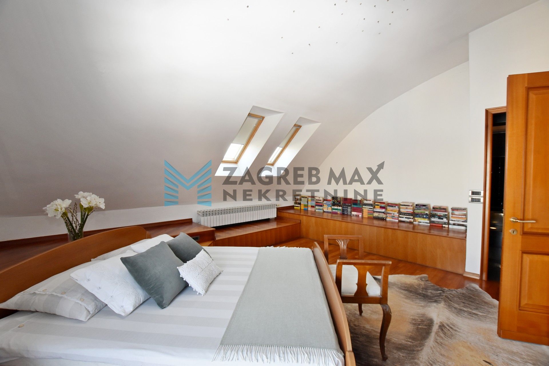 Zagreb - TREŠNJEVKA - Modruška - 3-sobni, prostran, terasa, spremište, parking