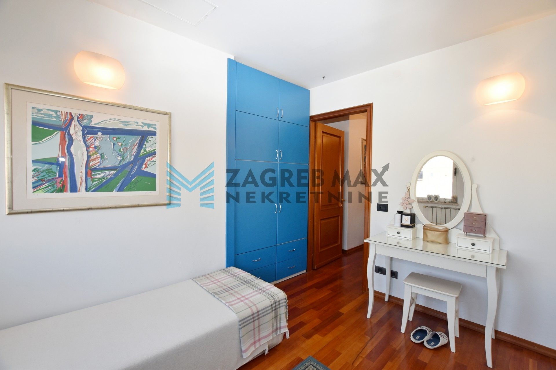 Zagreb - TREŠNJEVKA - Modruška - 3-sobni, prostran, terasa, spremište, parking