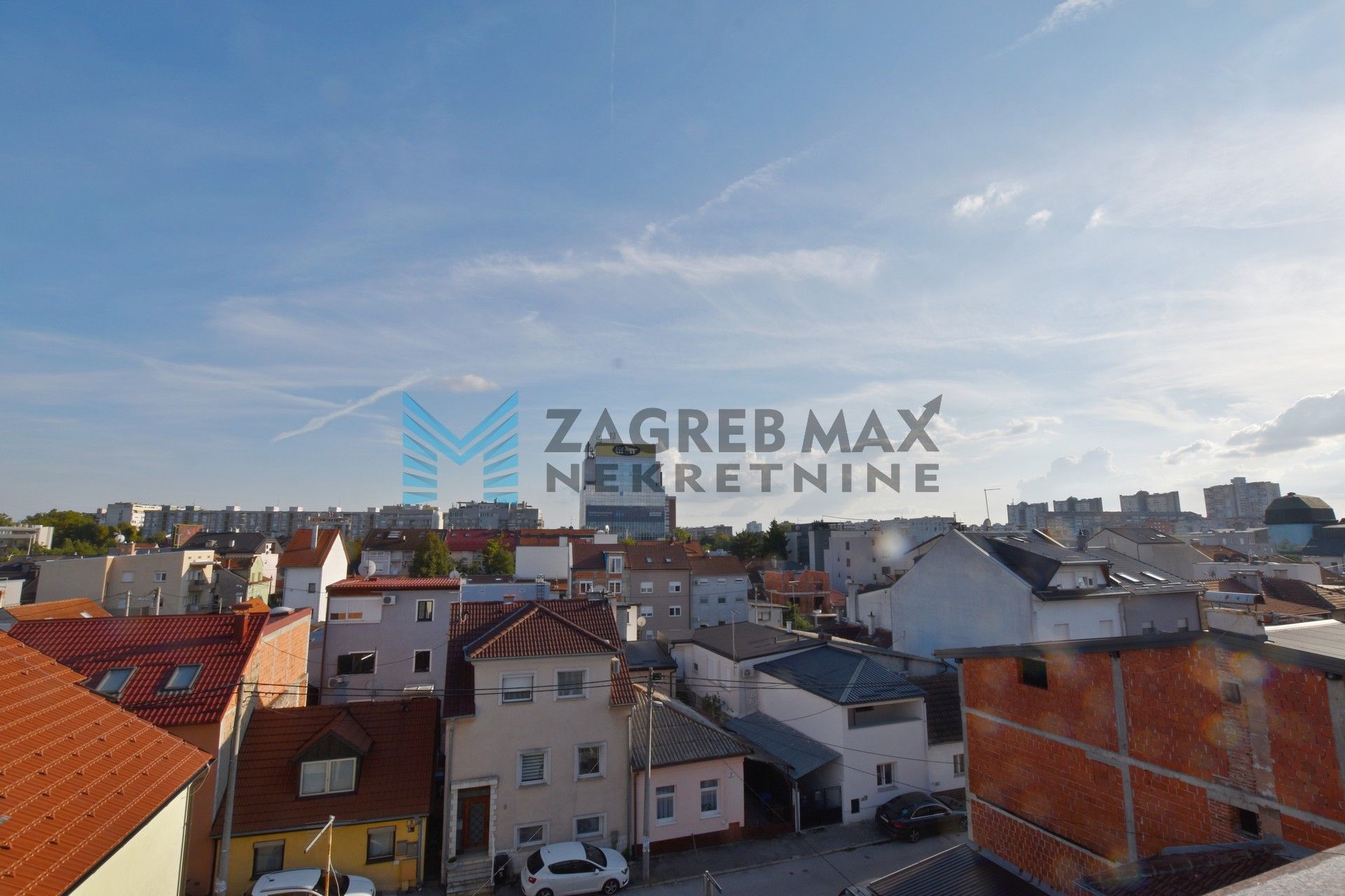 Zagreb - TREŠNJEVKA - Modruška - 3-sobni, prostran, terasa, spremište, parking