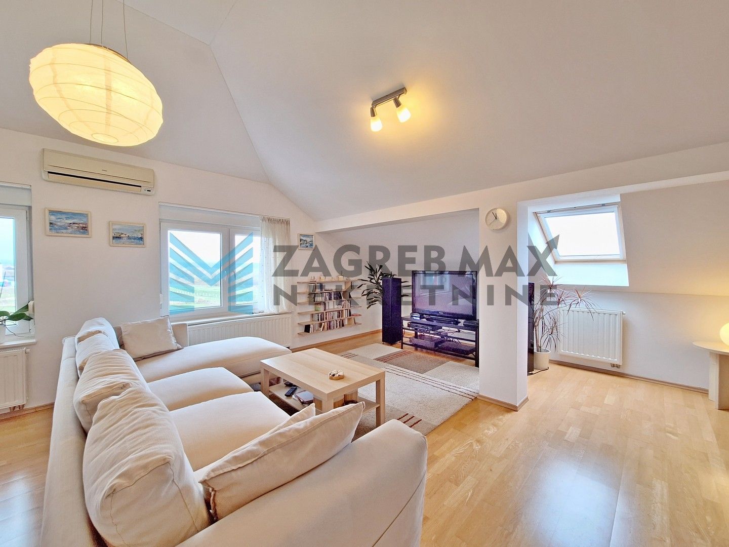 Zagreb - ZAPREŠIĆ - Hrv.mladeži - 4-soban, komforan, svijetao, s pogledom