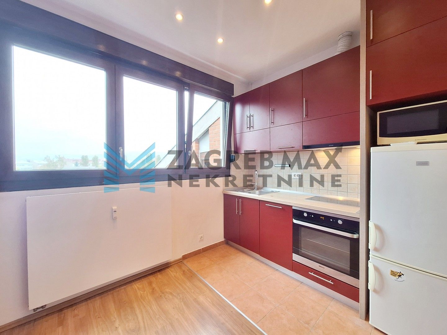 Zagreb - ŠPANSKO - M.Rešetara - 3-sobni, renoviran, svijetao, odmah useljiv